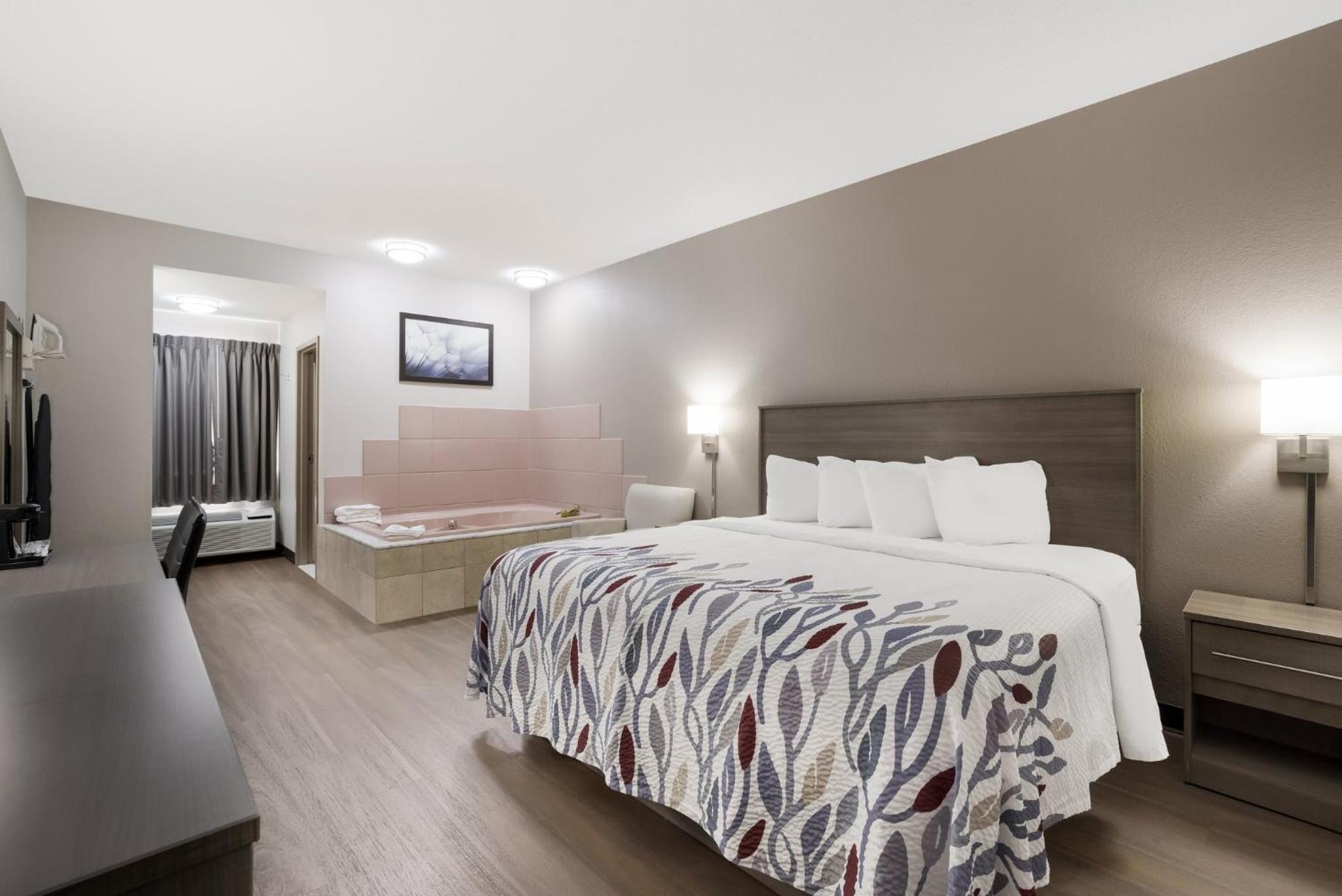 Superior King Room with Spa Bath Non-Smoking - Photo 1