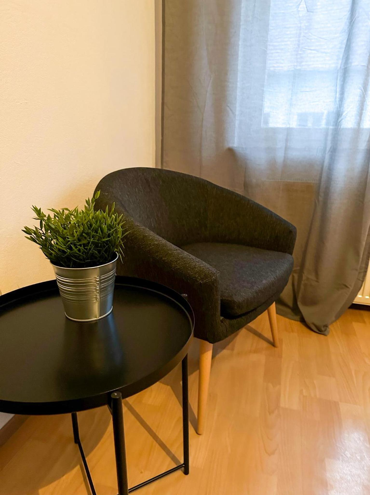 Apartment with Balcony photo 3