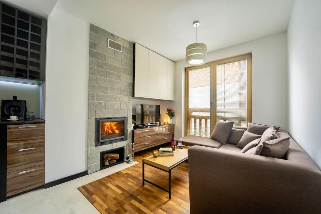 One-Bedroom Apartment - Photo 1