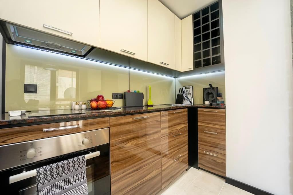 One-Bedroom Apartment - Photo 13
