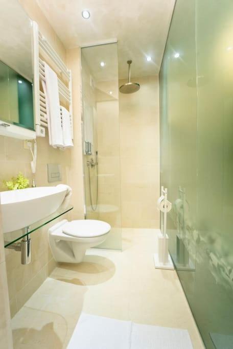 One-Bedroom Apartment - Photo 11