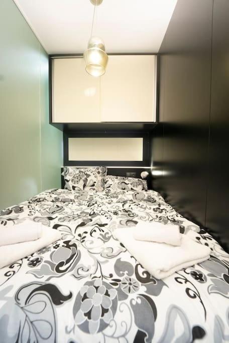 One-Bedroom Apartment - Photo 5