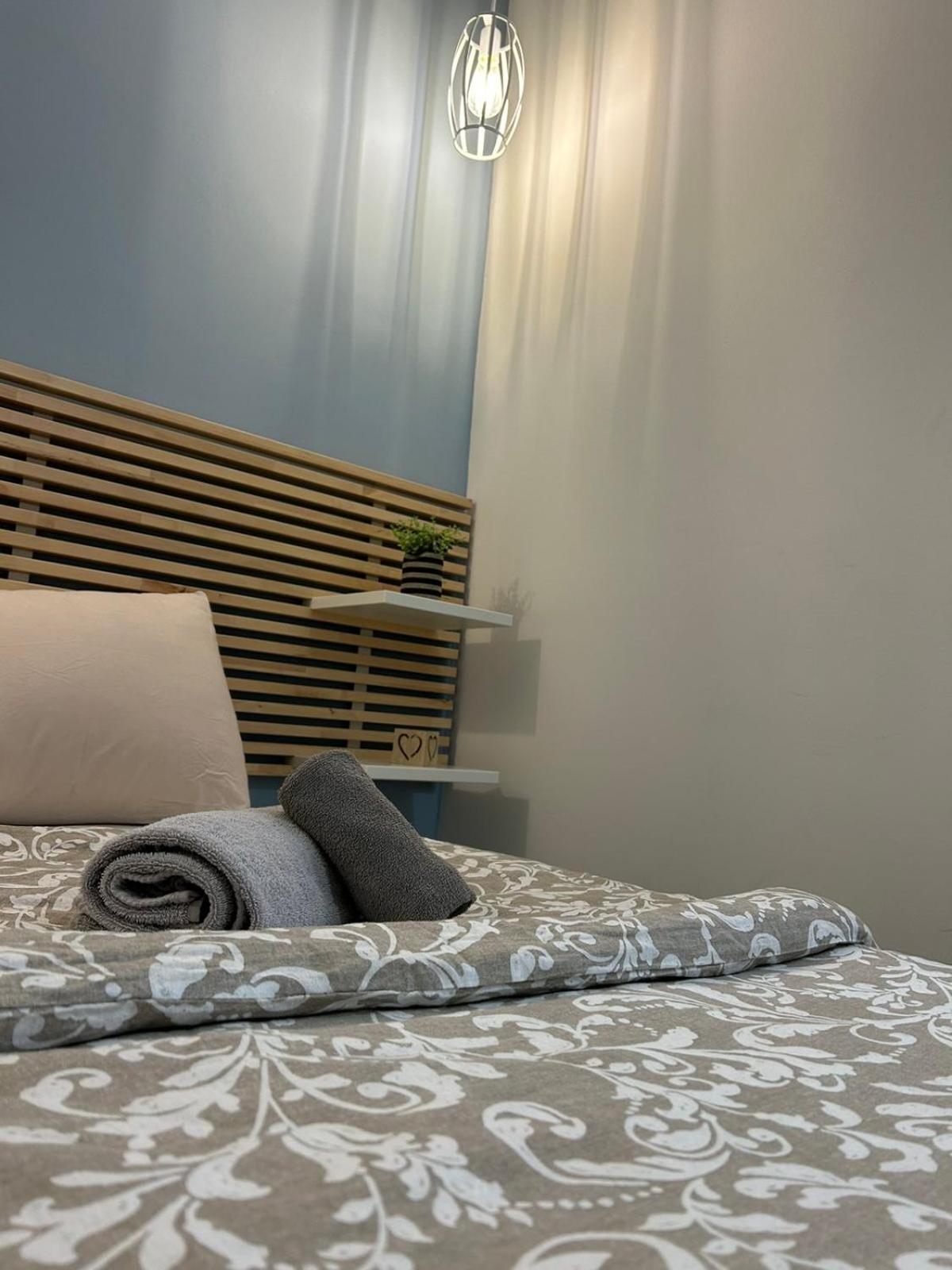 One-Bedroom Apartment - Photo 11