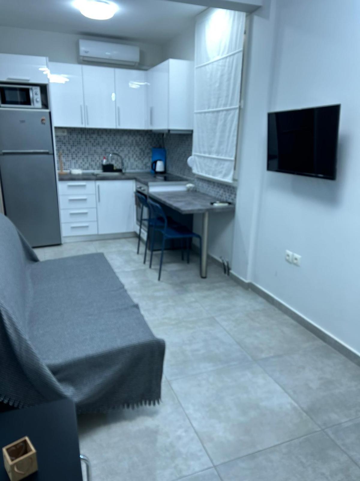 One-Bedroom Apartment - Photo 13