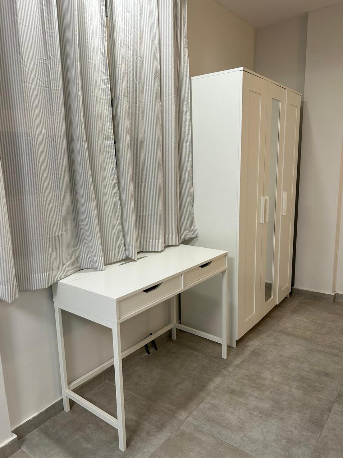One-Bedroom Apartment - Photo 1