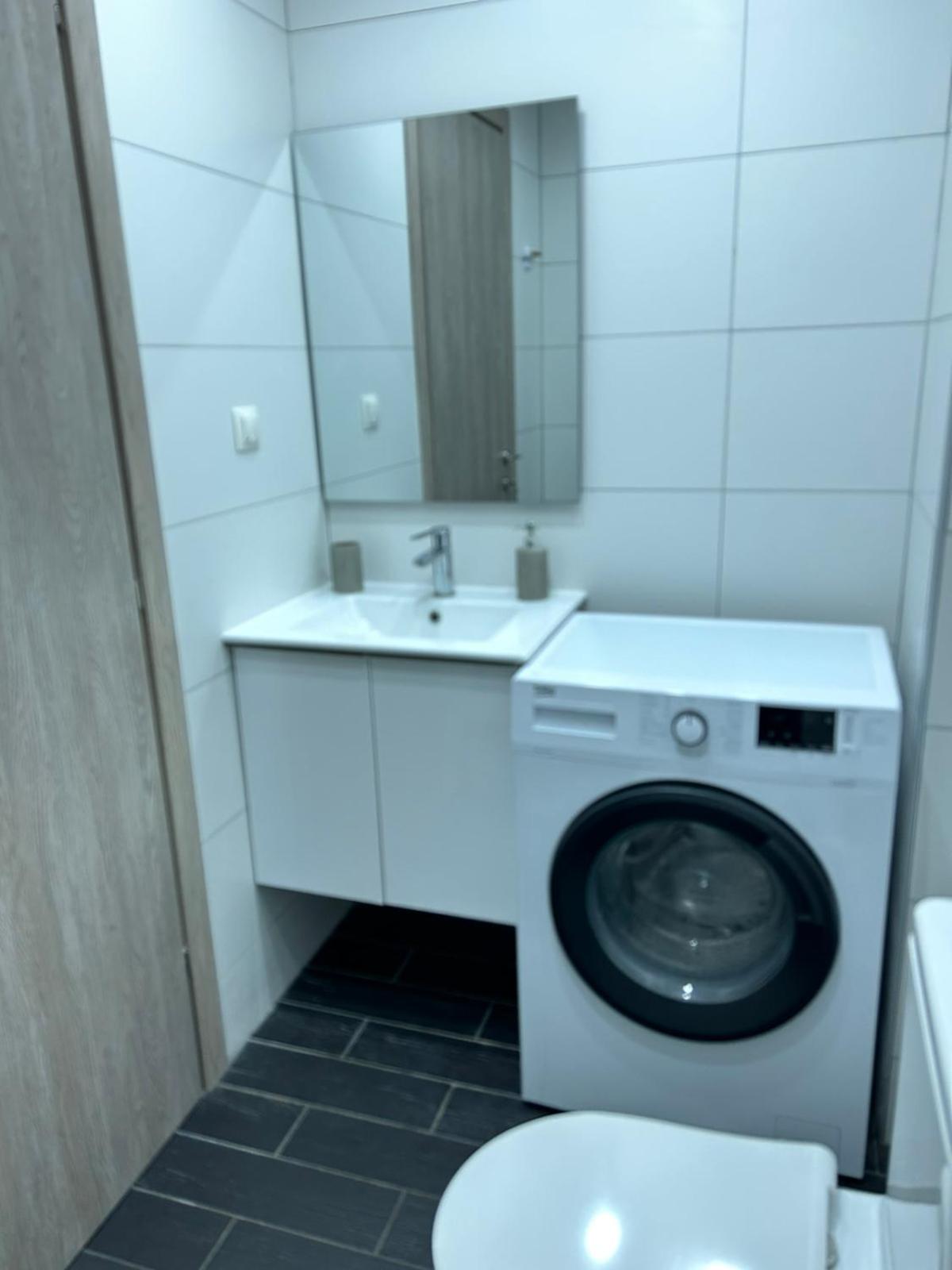 One-Bedroom Apartment - Photo 7
