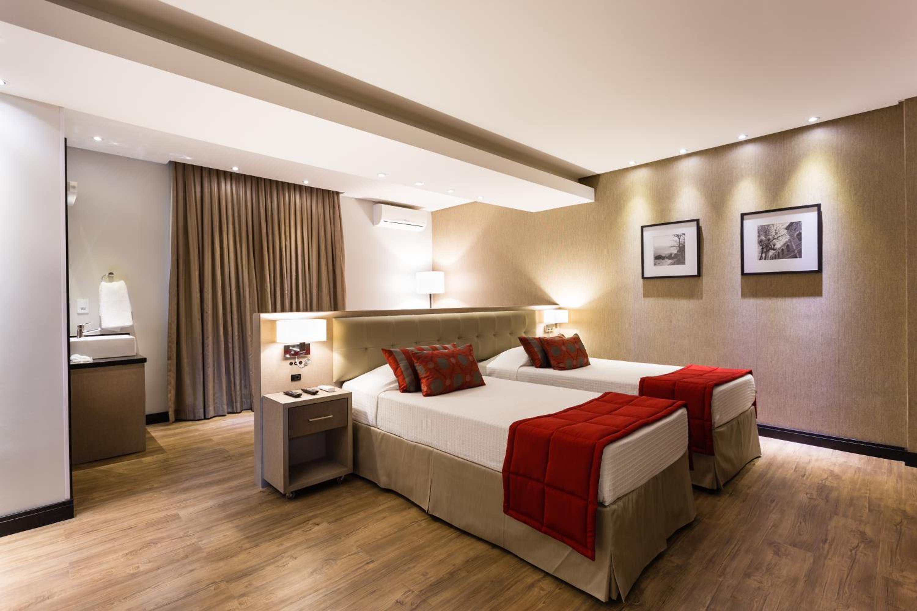 Premium Suite Twin Room