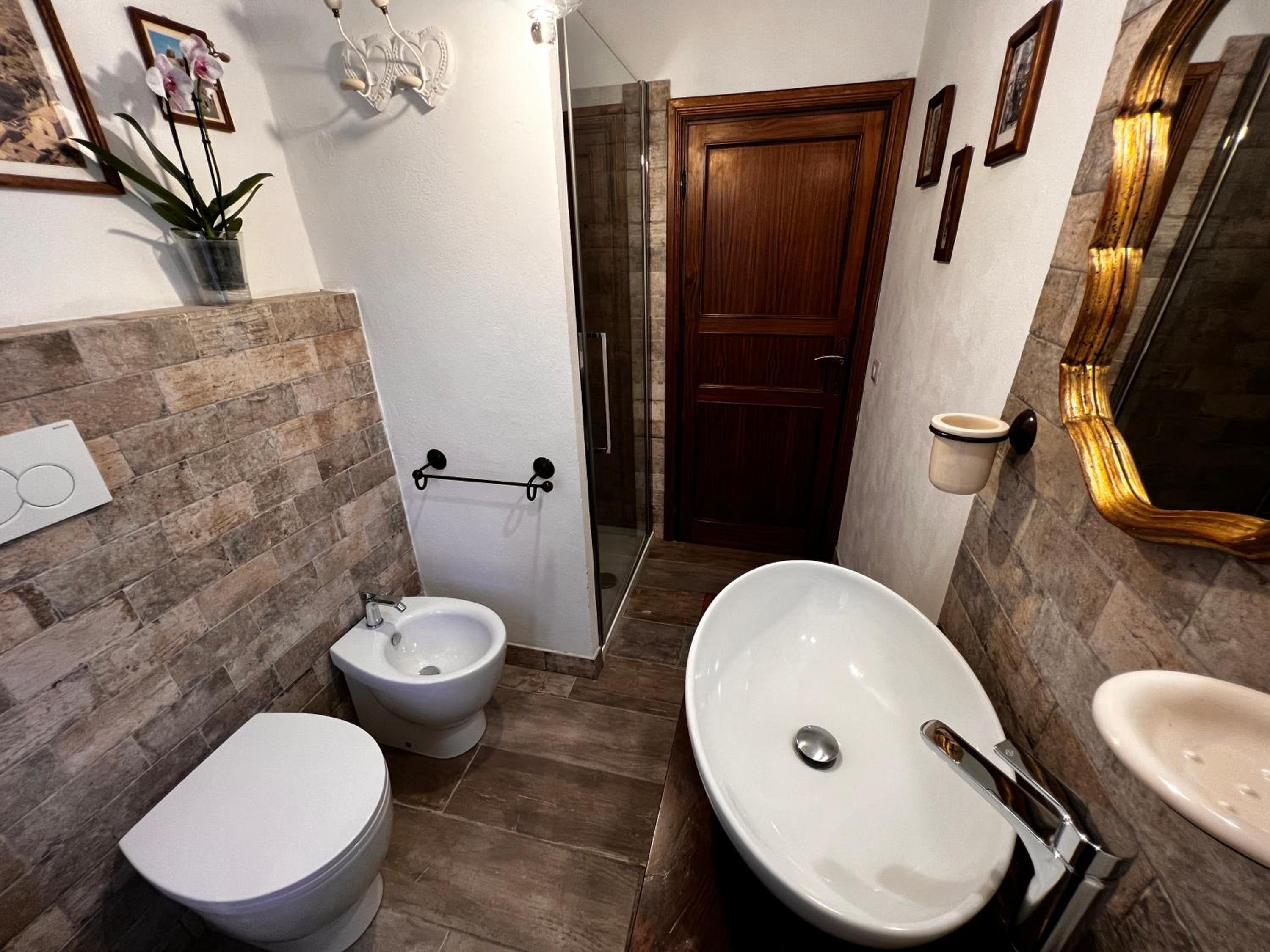 Double Room With Private Bathroom photo 3