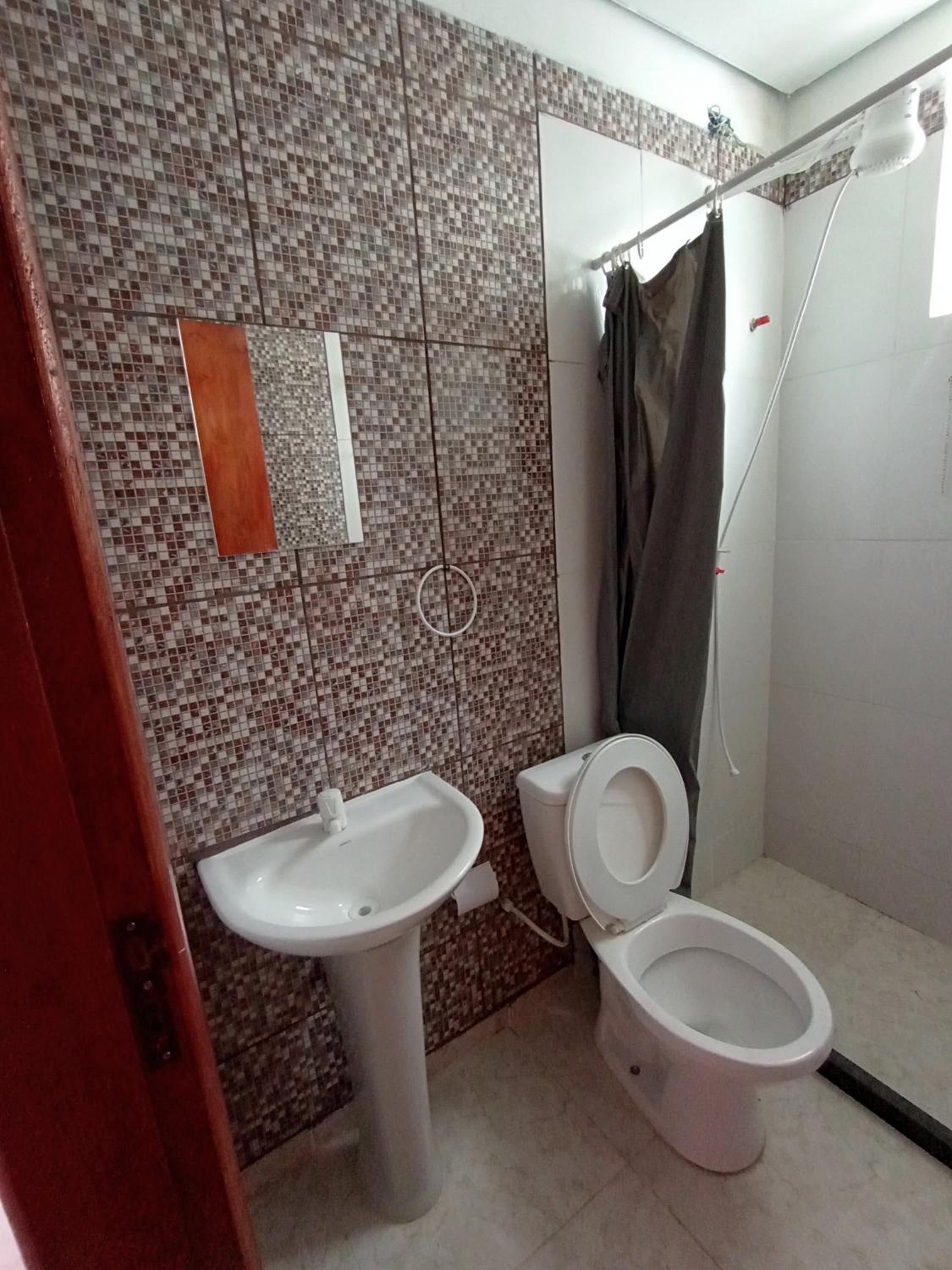 One-Bedroom House - Photo 8