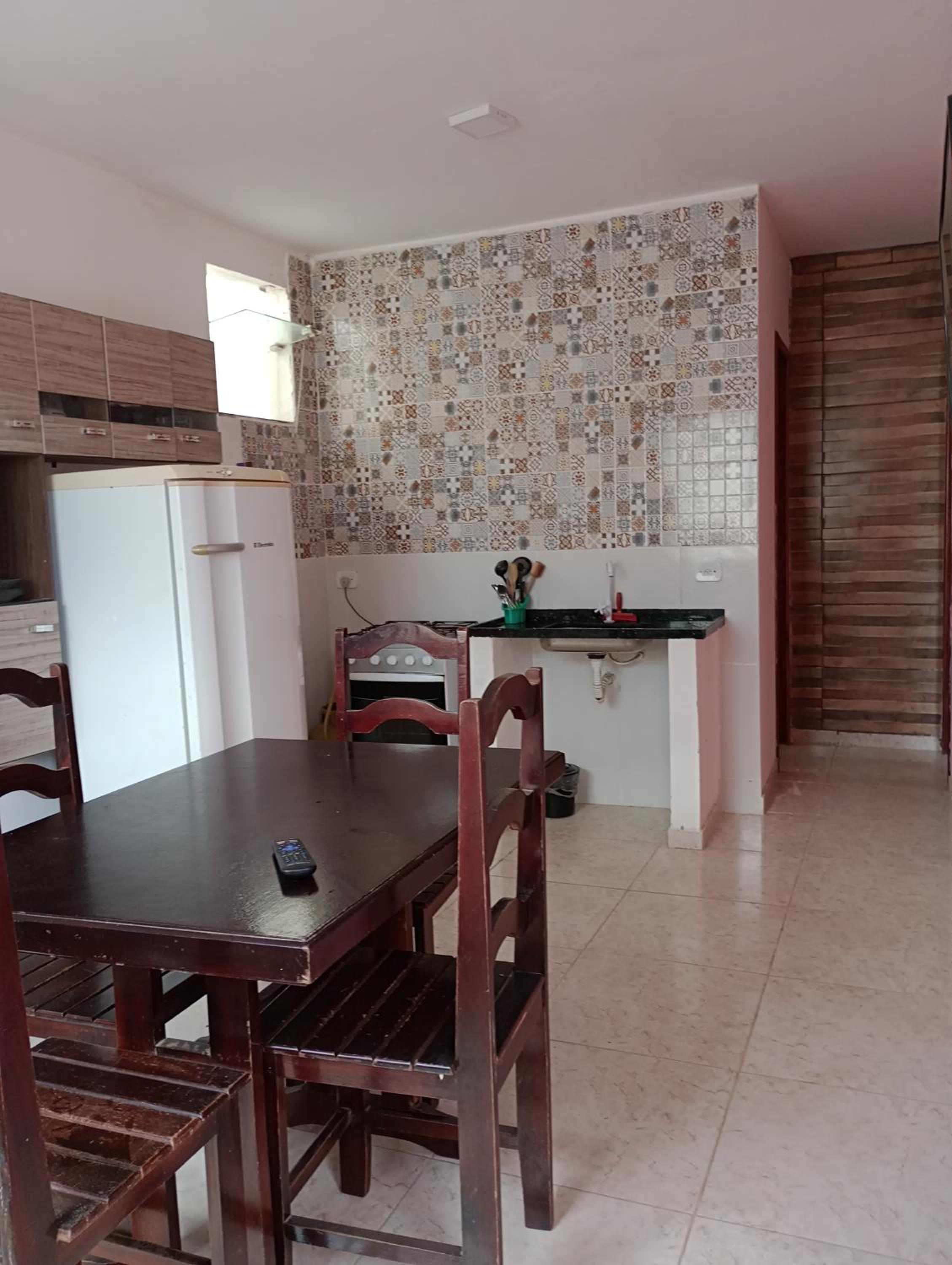 One-Bedroom House - Photo 9
