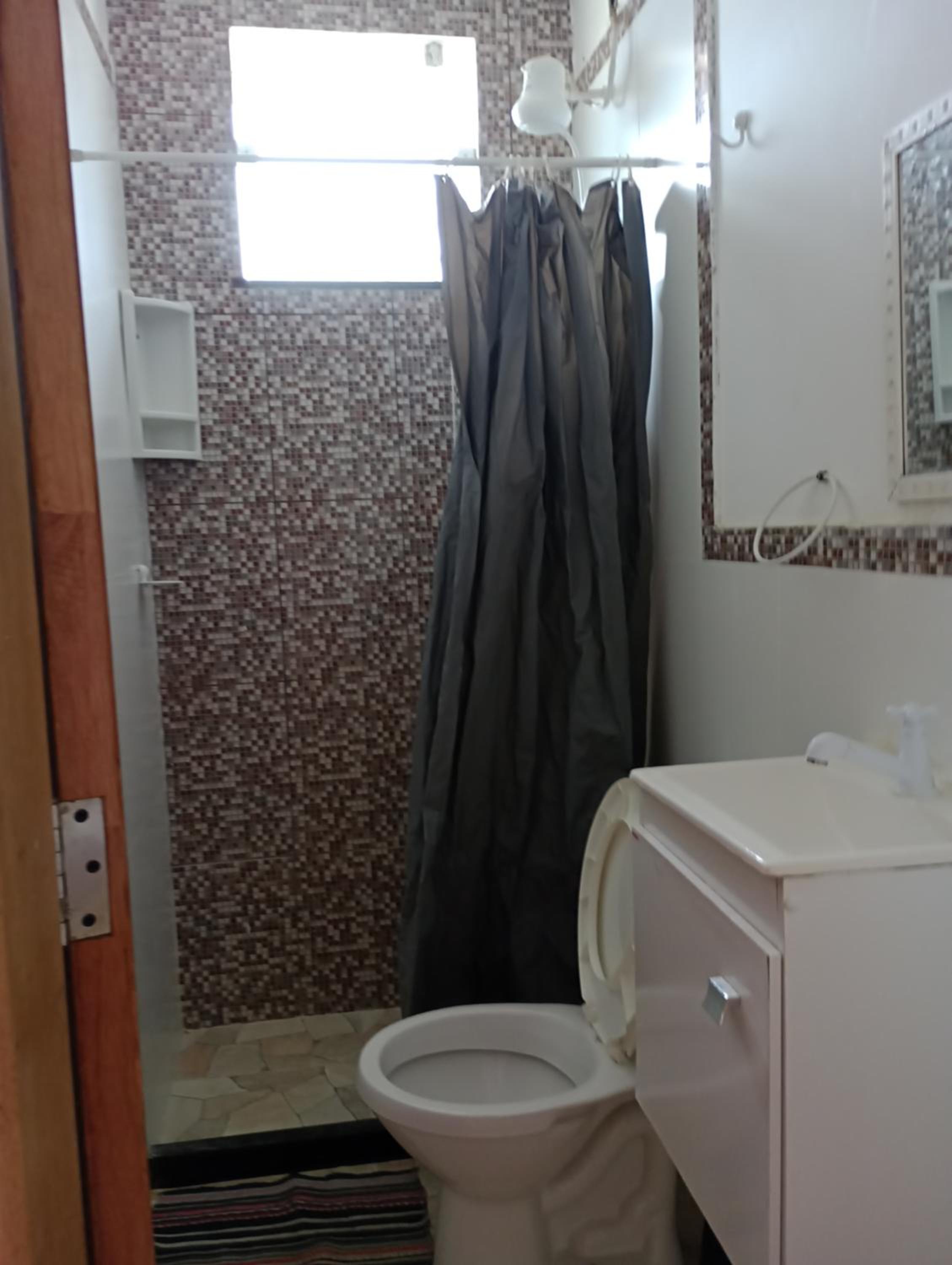 Apartment with Balcony - Photo 4