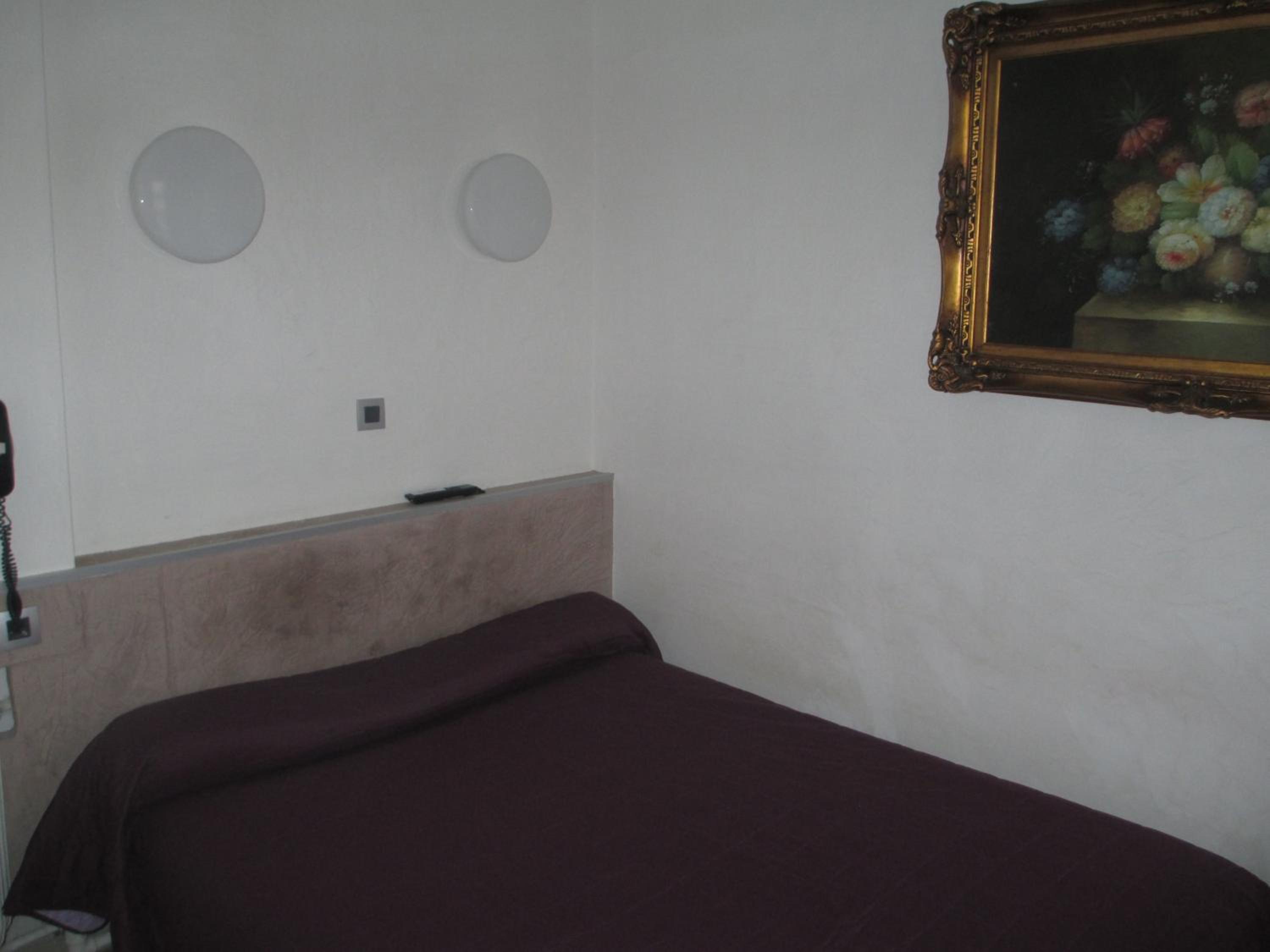 Double Room with Shower (without elevator) photo 3