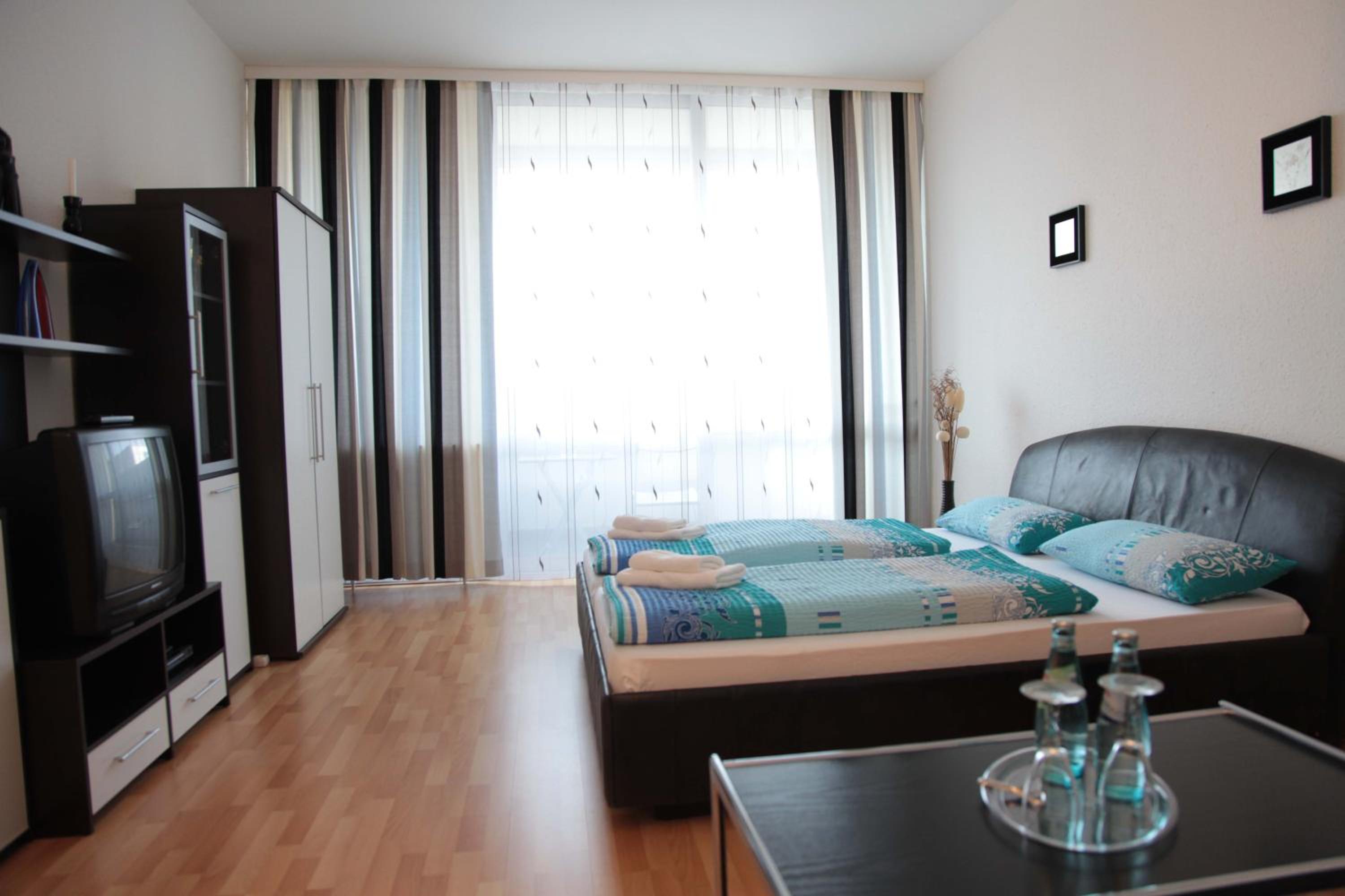 One-Room Apartment
