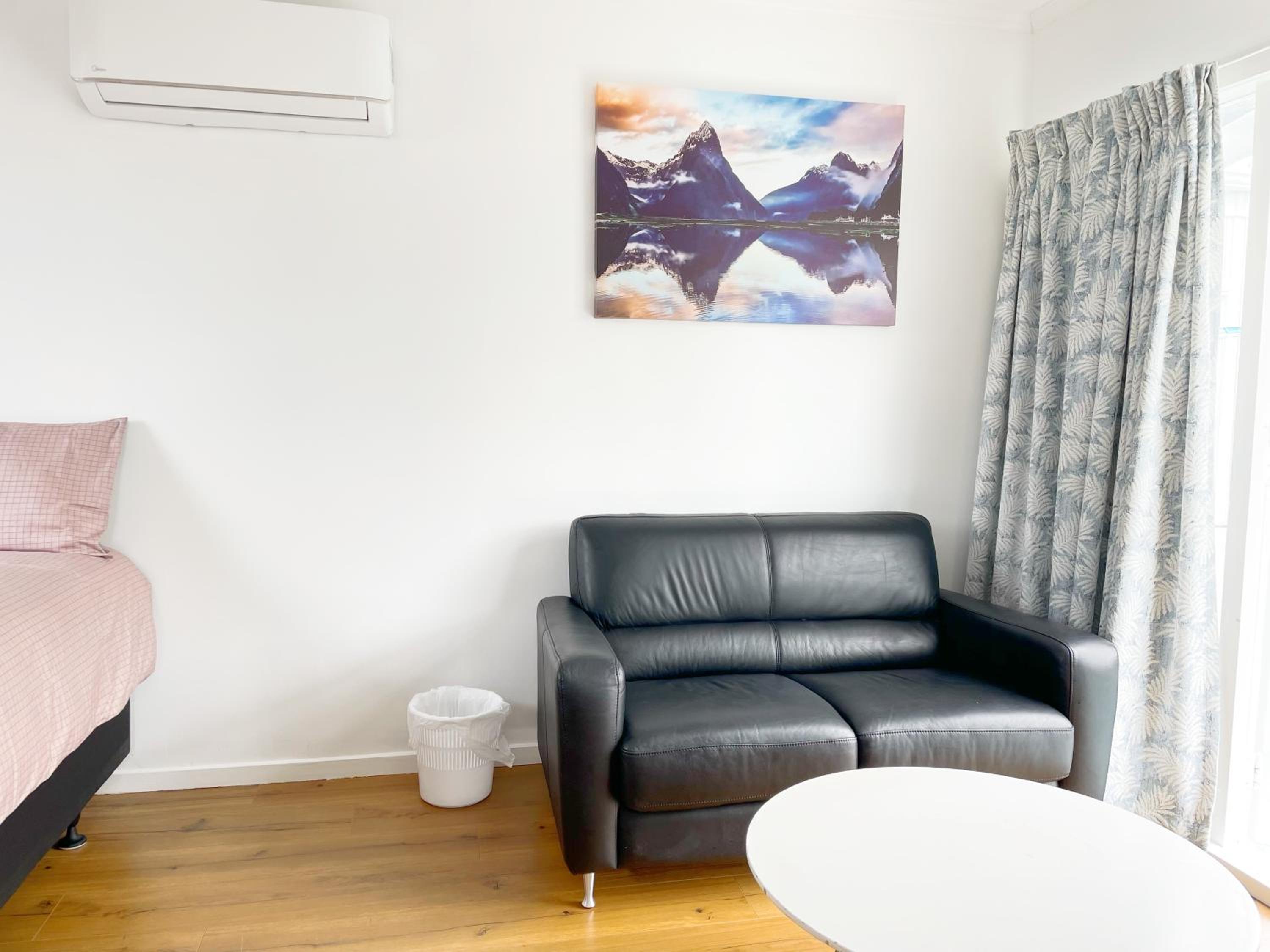 Family Bungalow - Photo 3