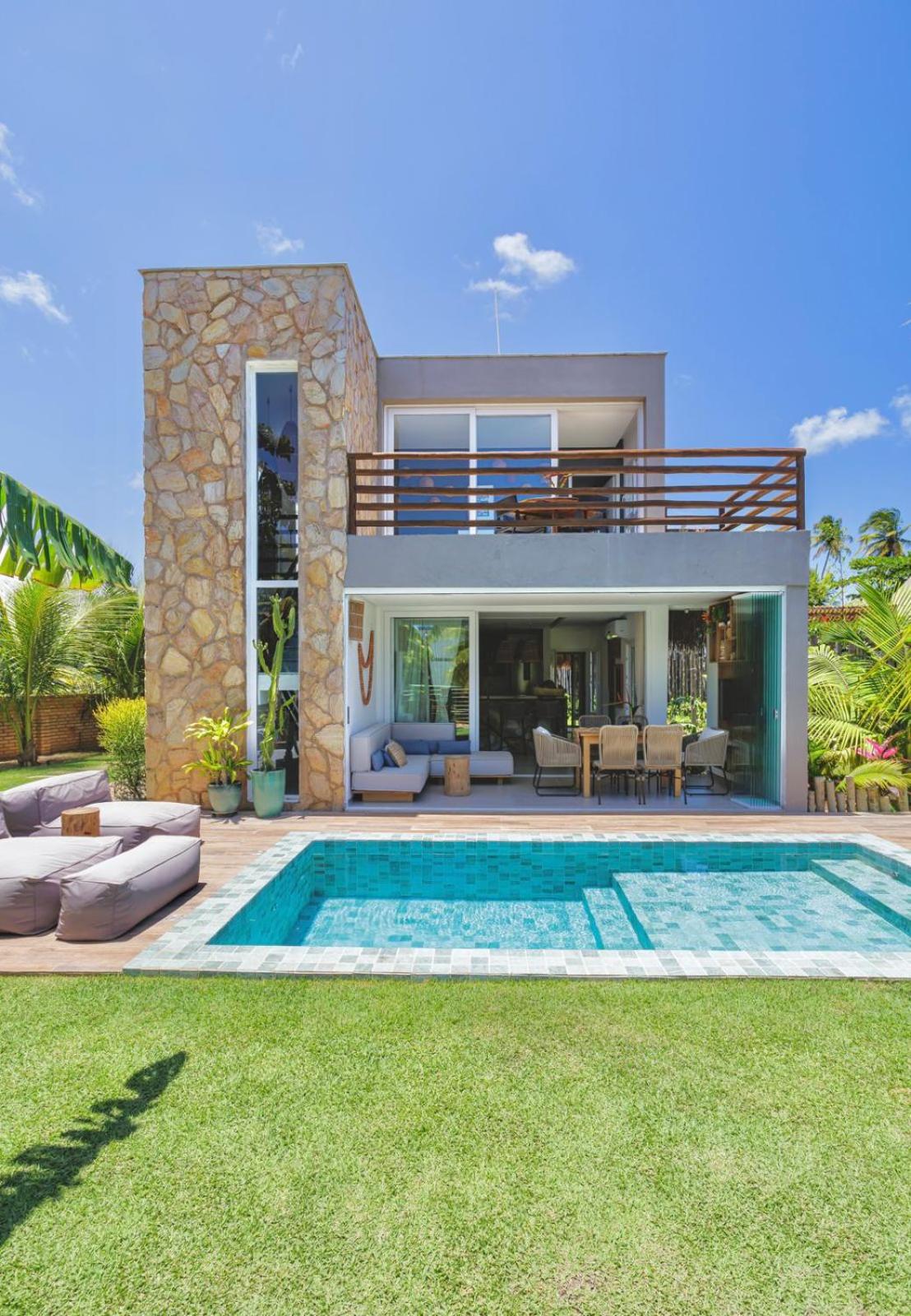 Villa photo 2