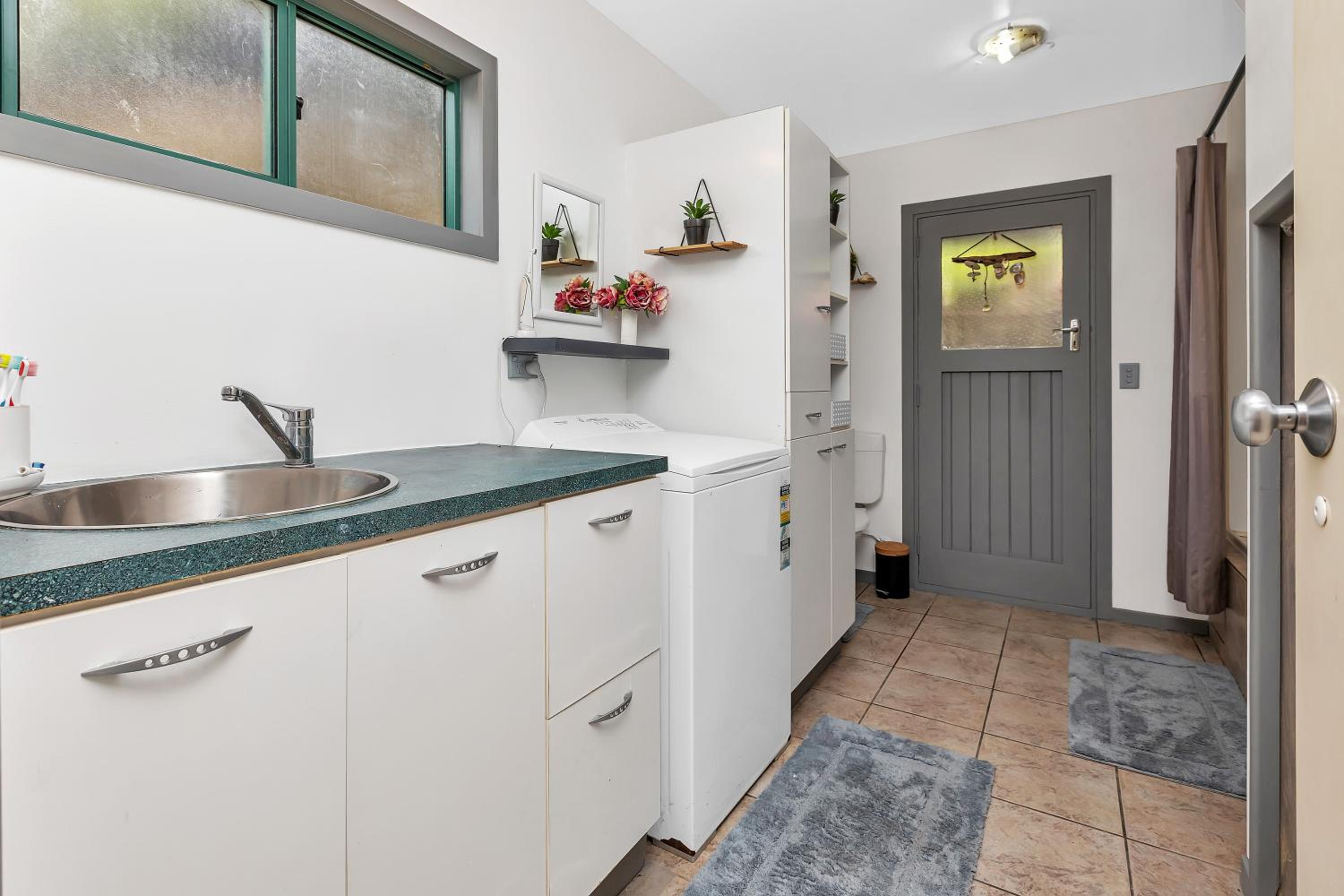 Two-Bedroom Apartment - Photo 3