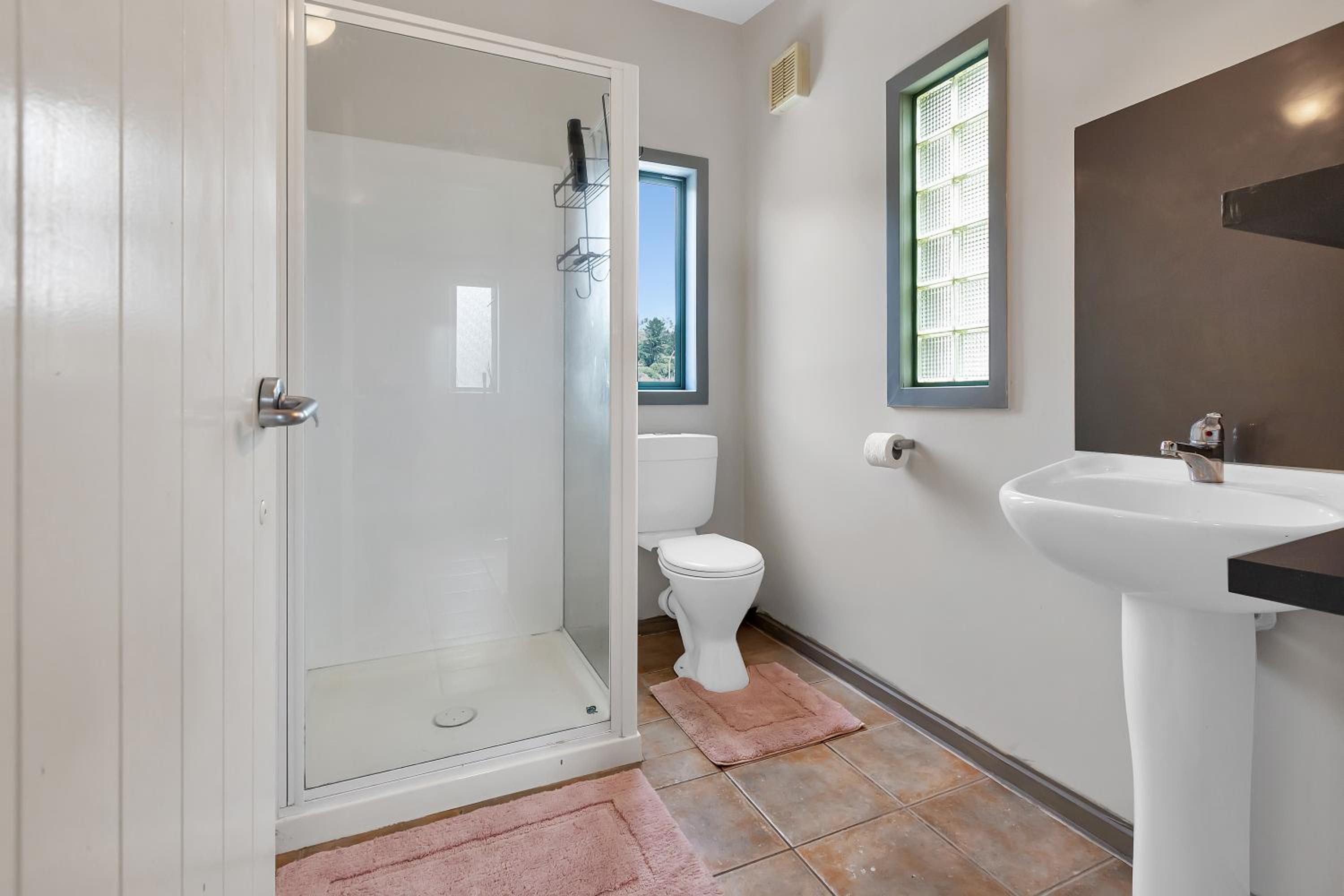 Two-Bedroom Apartment - Photo 6