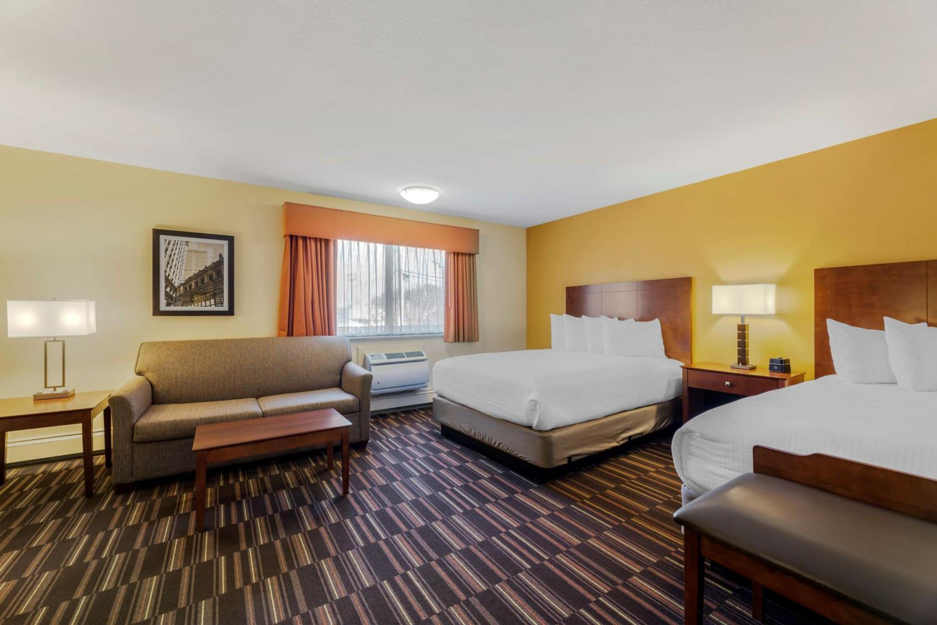 Queen Room with Two Queen Beds and Sofa Bed - Non-Smoking/Interior Entrance photo 3