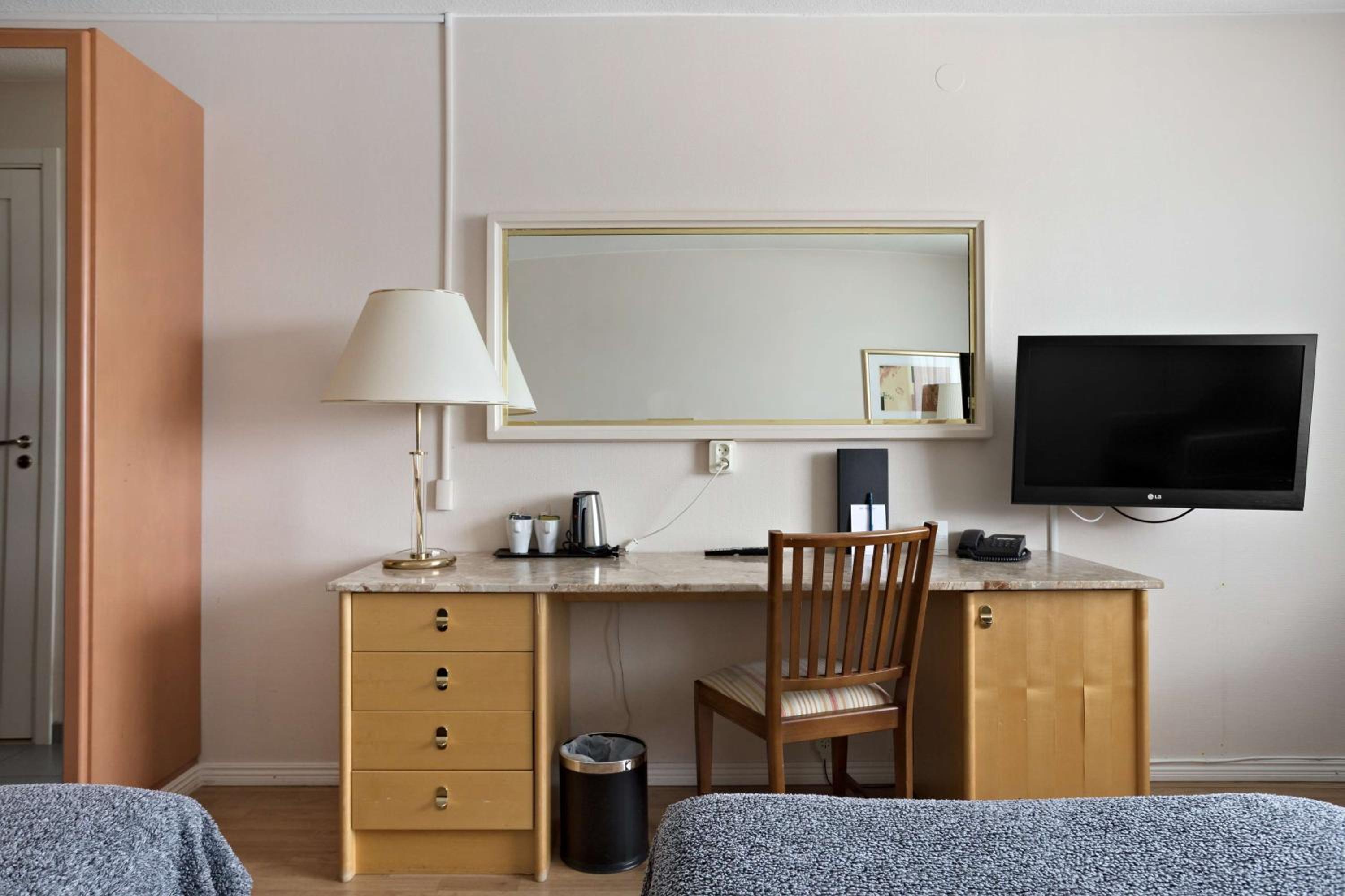 Twin Room - Photo 6