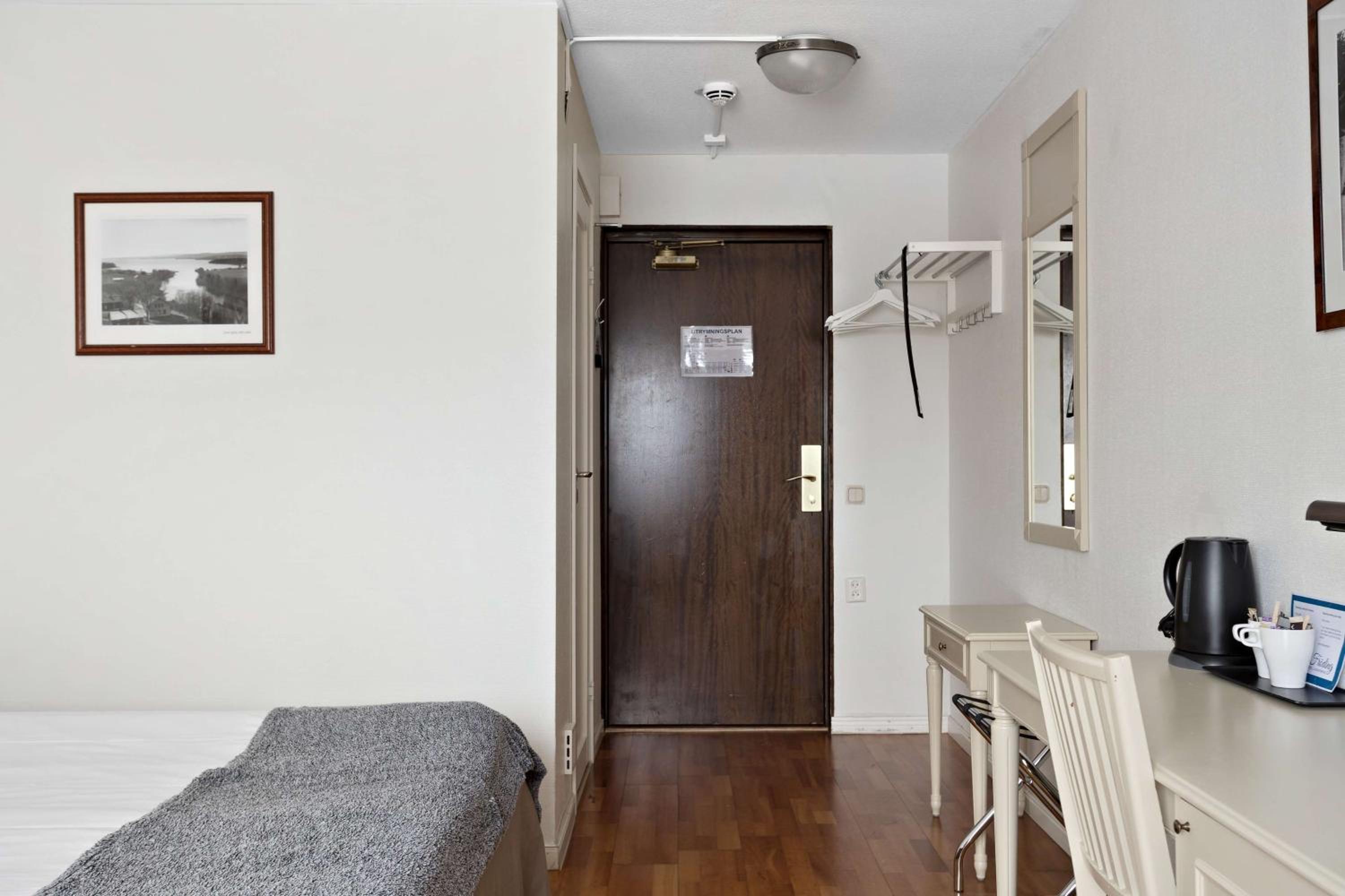 Double Room - Photo 5