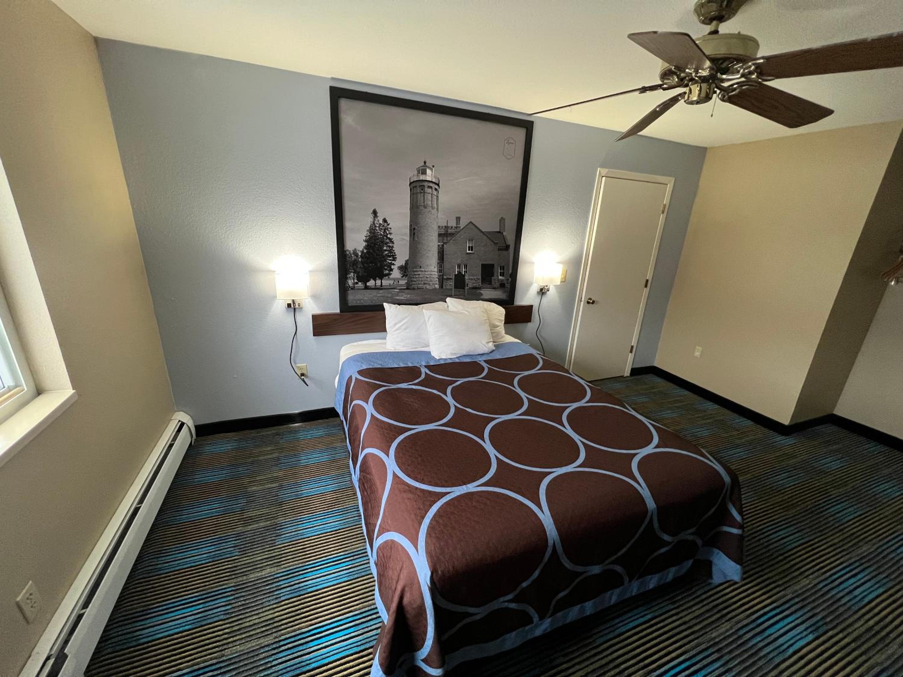 One-Bedroom Suite with Two Queen Beds - Non-Smoking - Photo 1