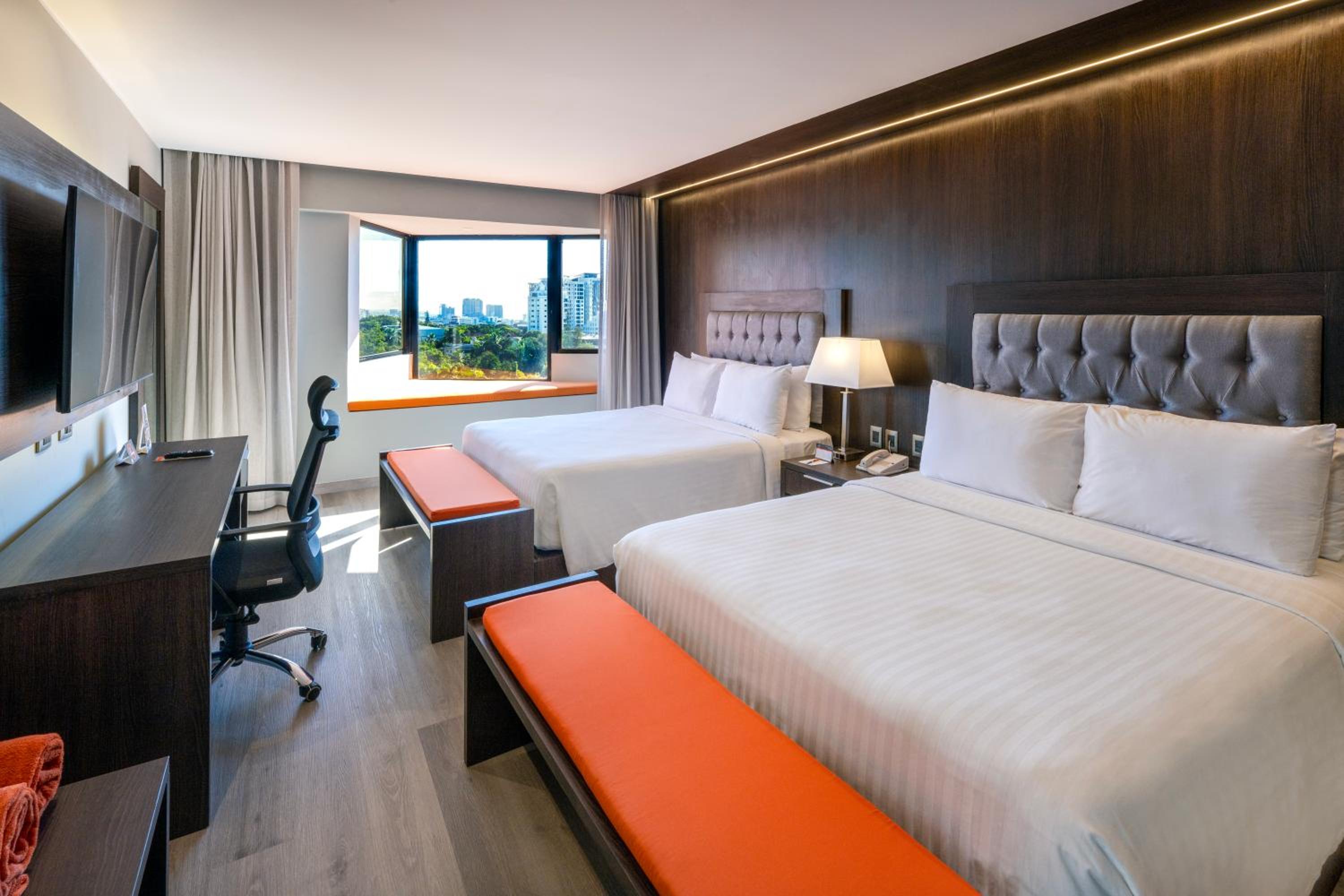 Deluxe Suite with Spa Bath