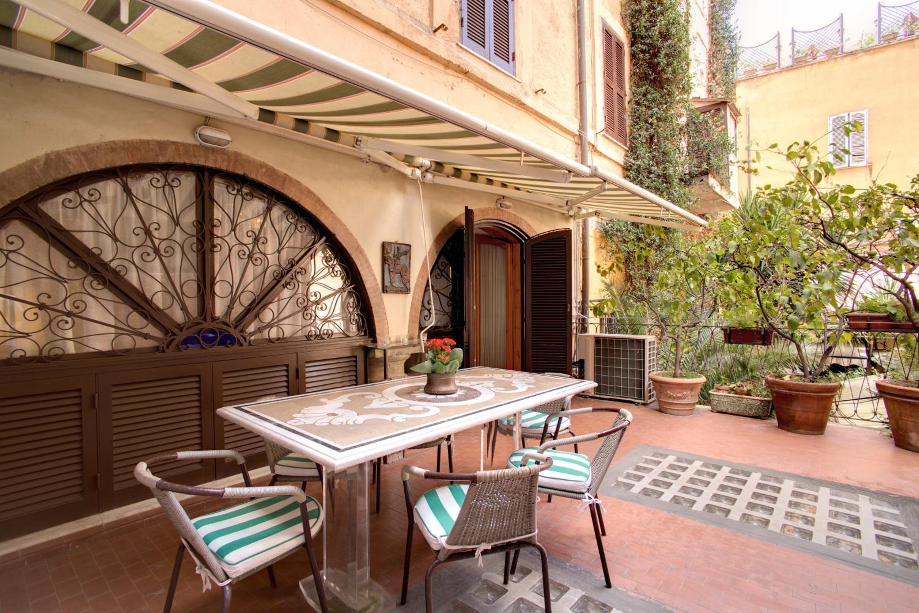 Apartment with Terrace photo 3