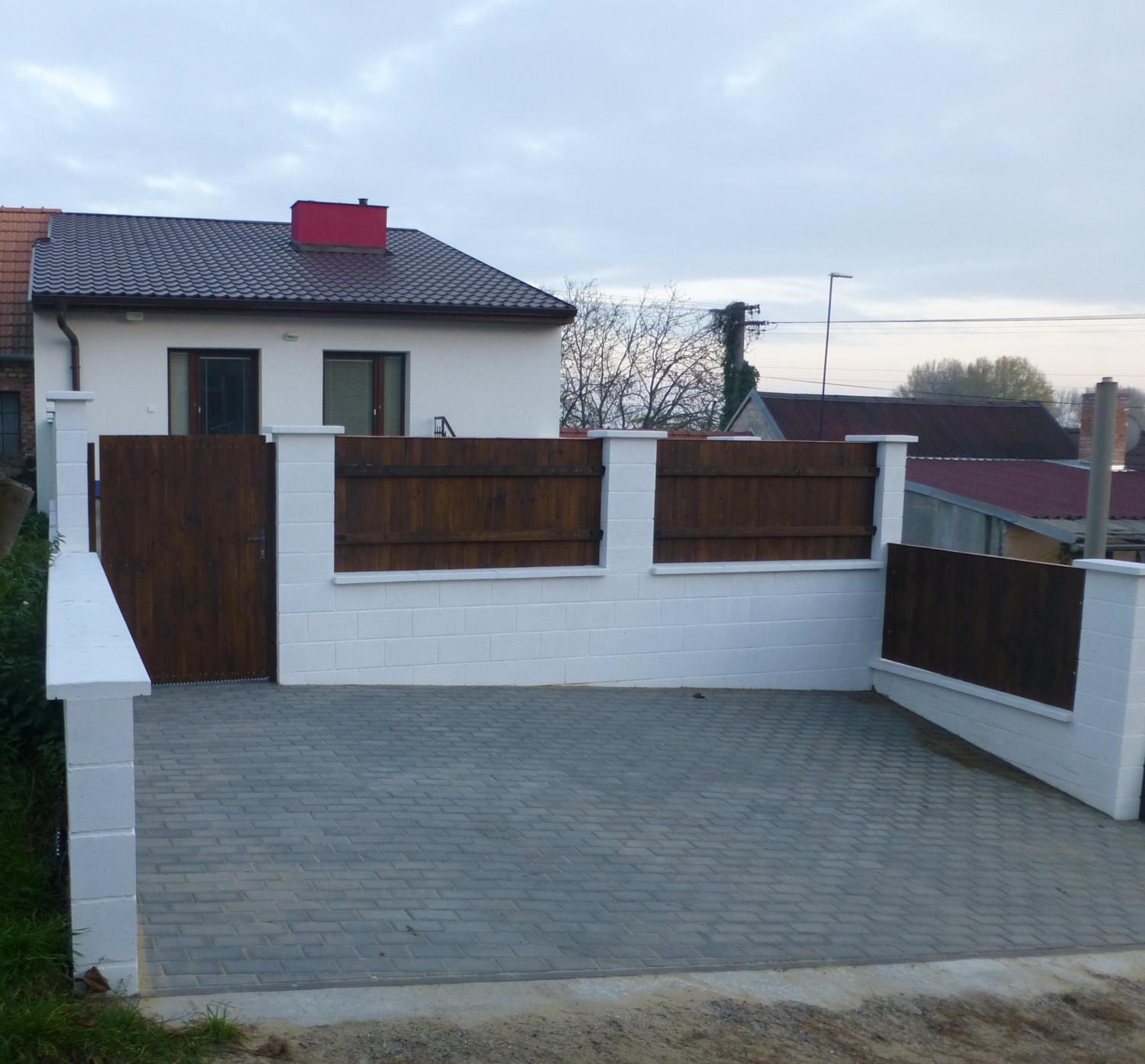 Four-Bedroom House photo 3