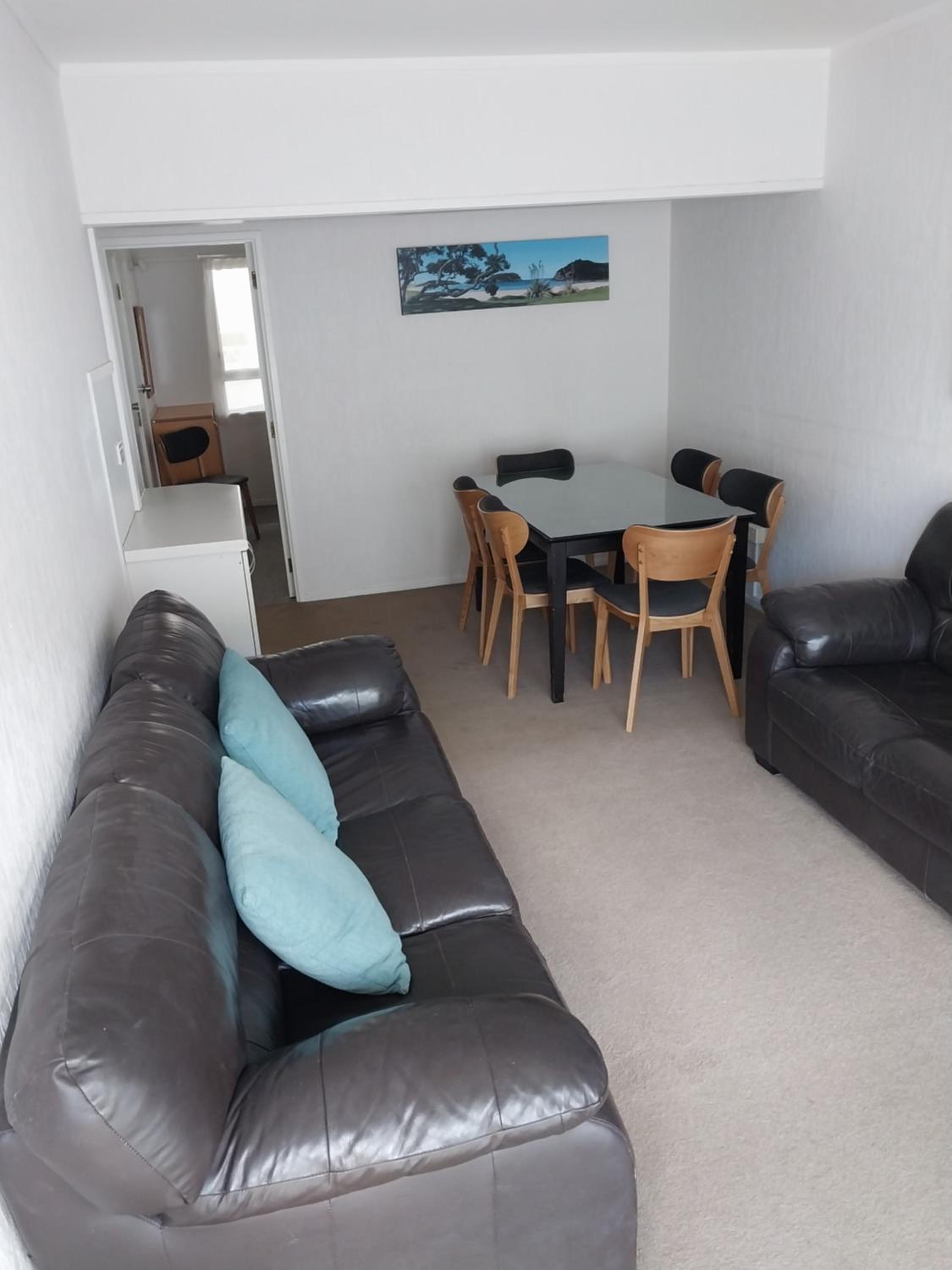 Three-Bedroom Apartment photo 2