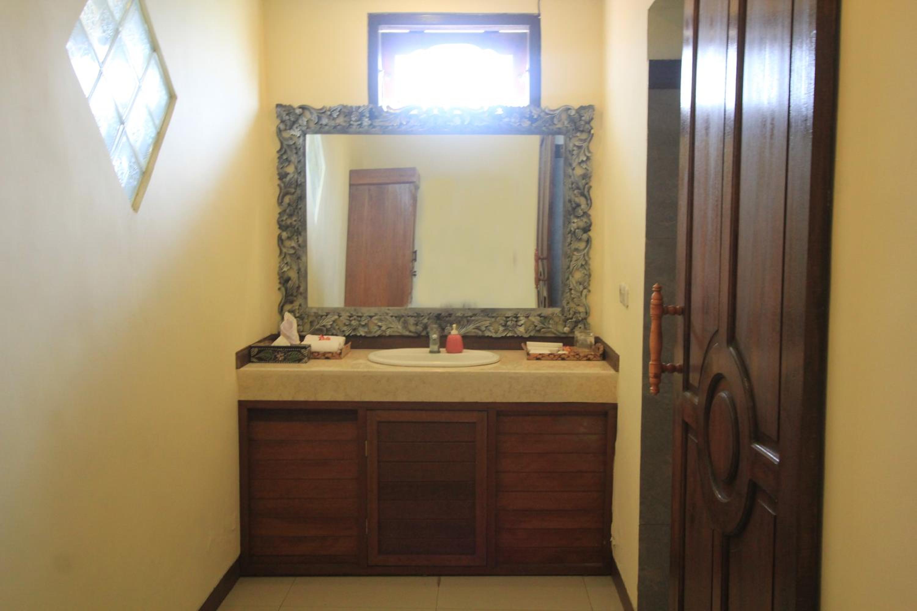 Deluxe Double or Twin Room with Pool Access - Photo 2