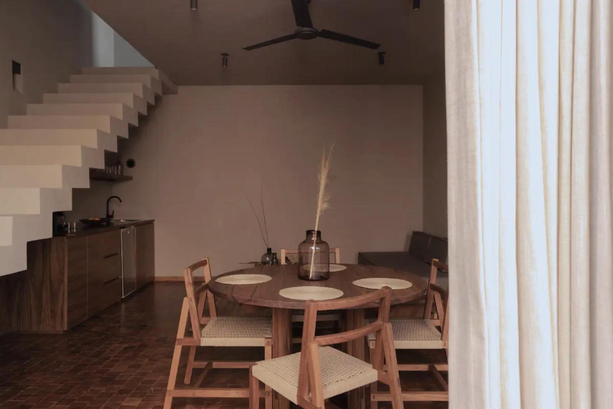 Studio with Balcony - Photo 23