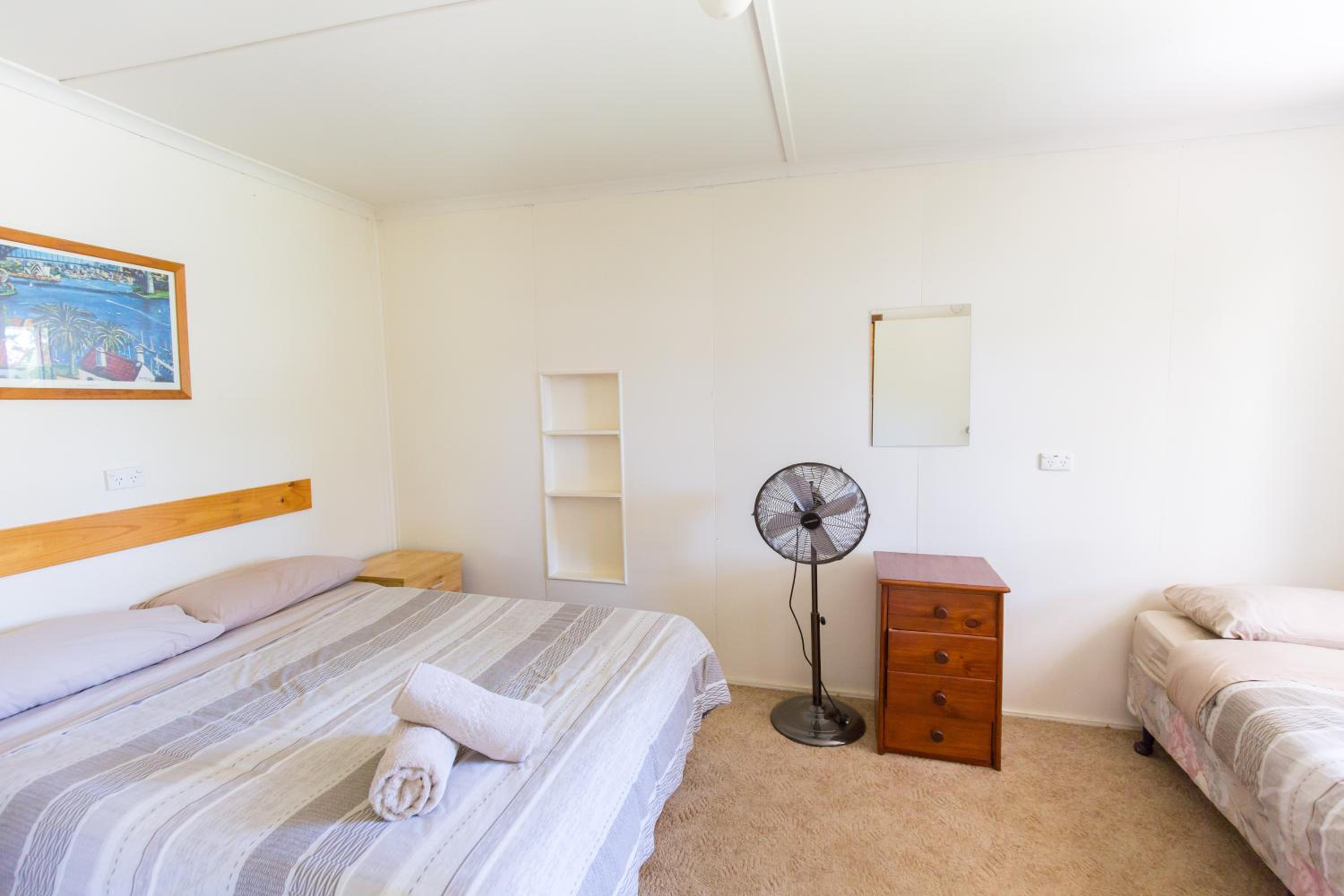 Basic Triple Room photo 1