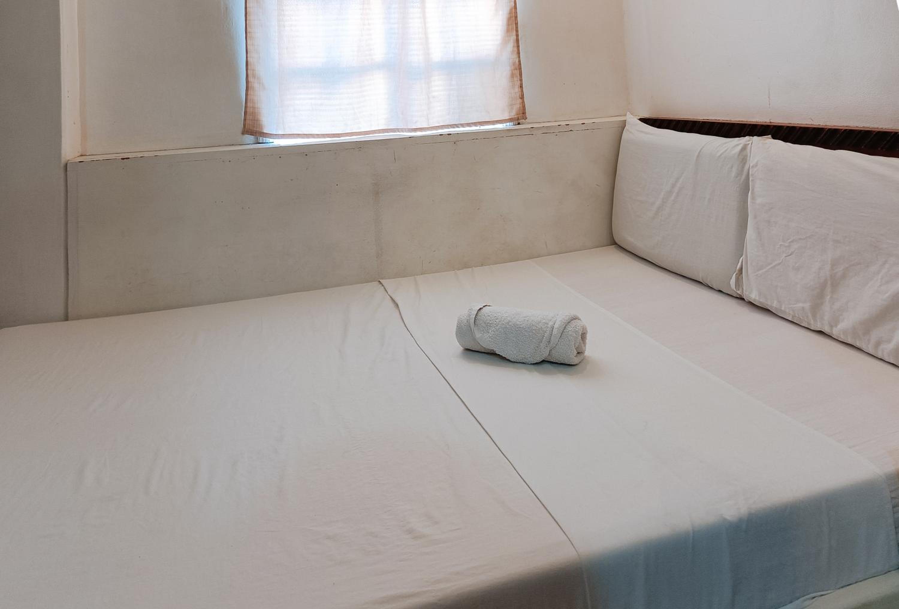 Single Room - Photo 1