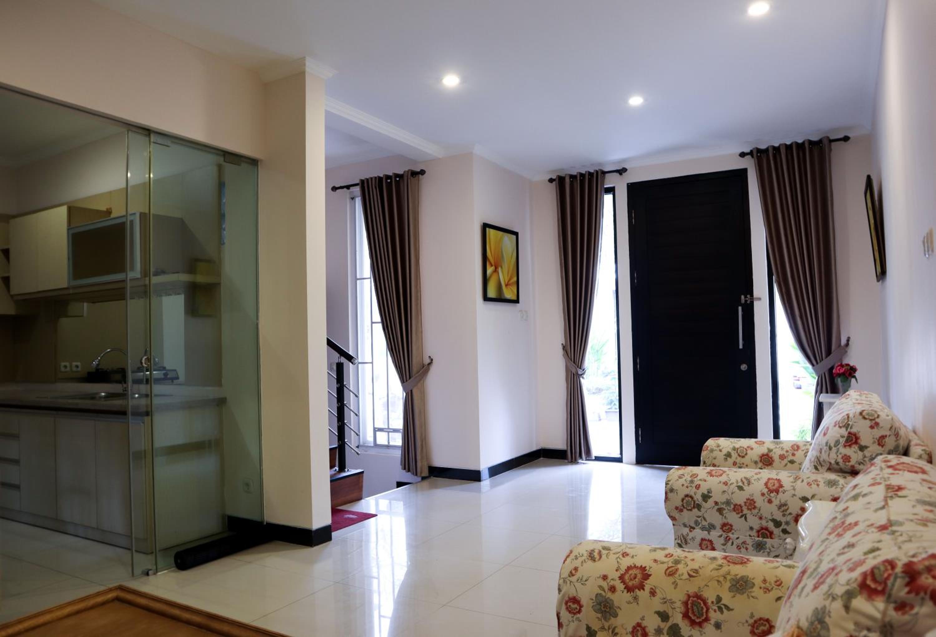 Two-Bedroom Residence - Photo 7