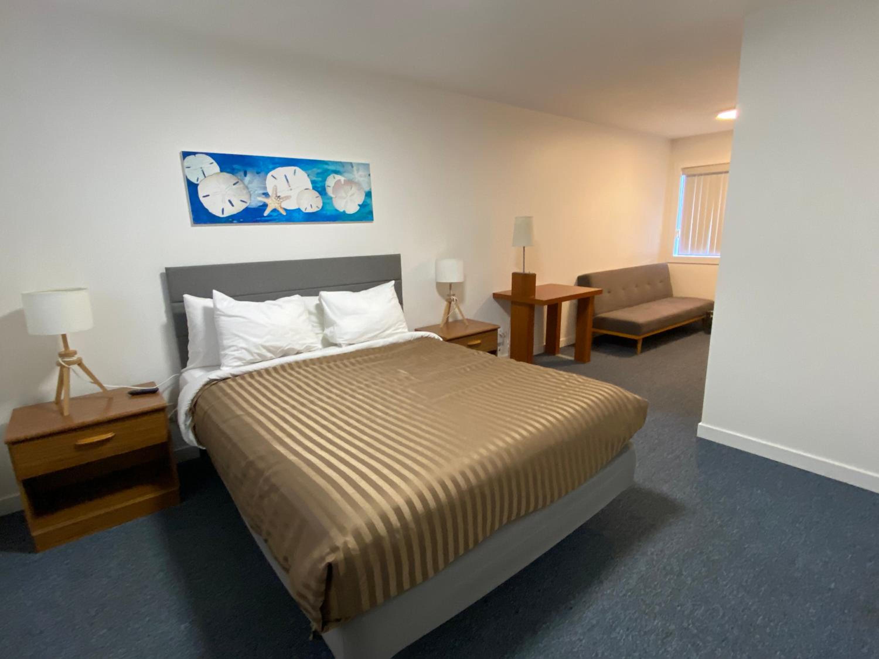 One-Bedroom Apartment - Photo 4