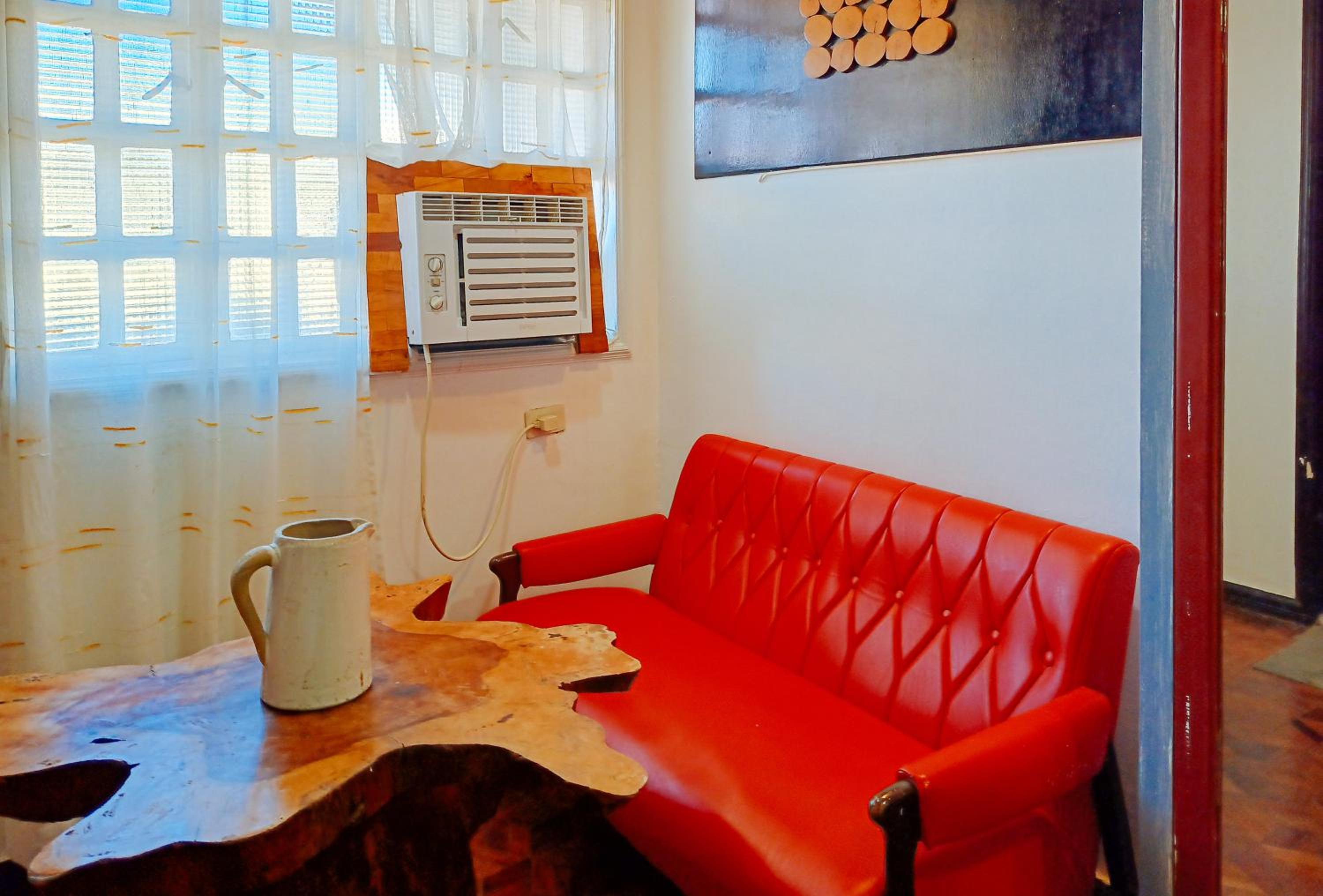 Family Room - Photo 2