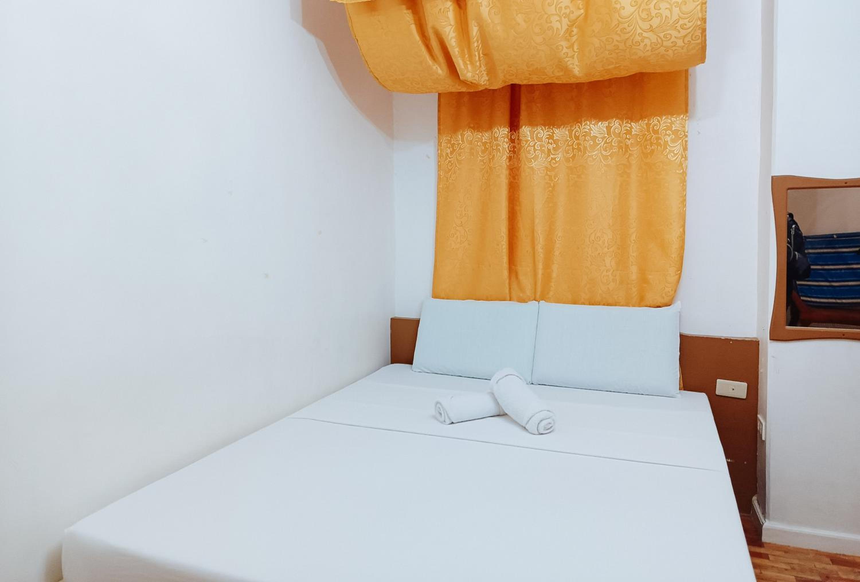 Suite - Photo 1