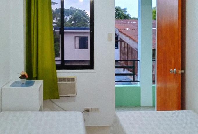 Twin Room with Shared Bathroom photo 2