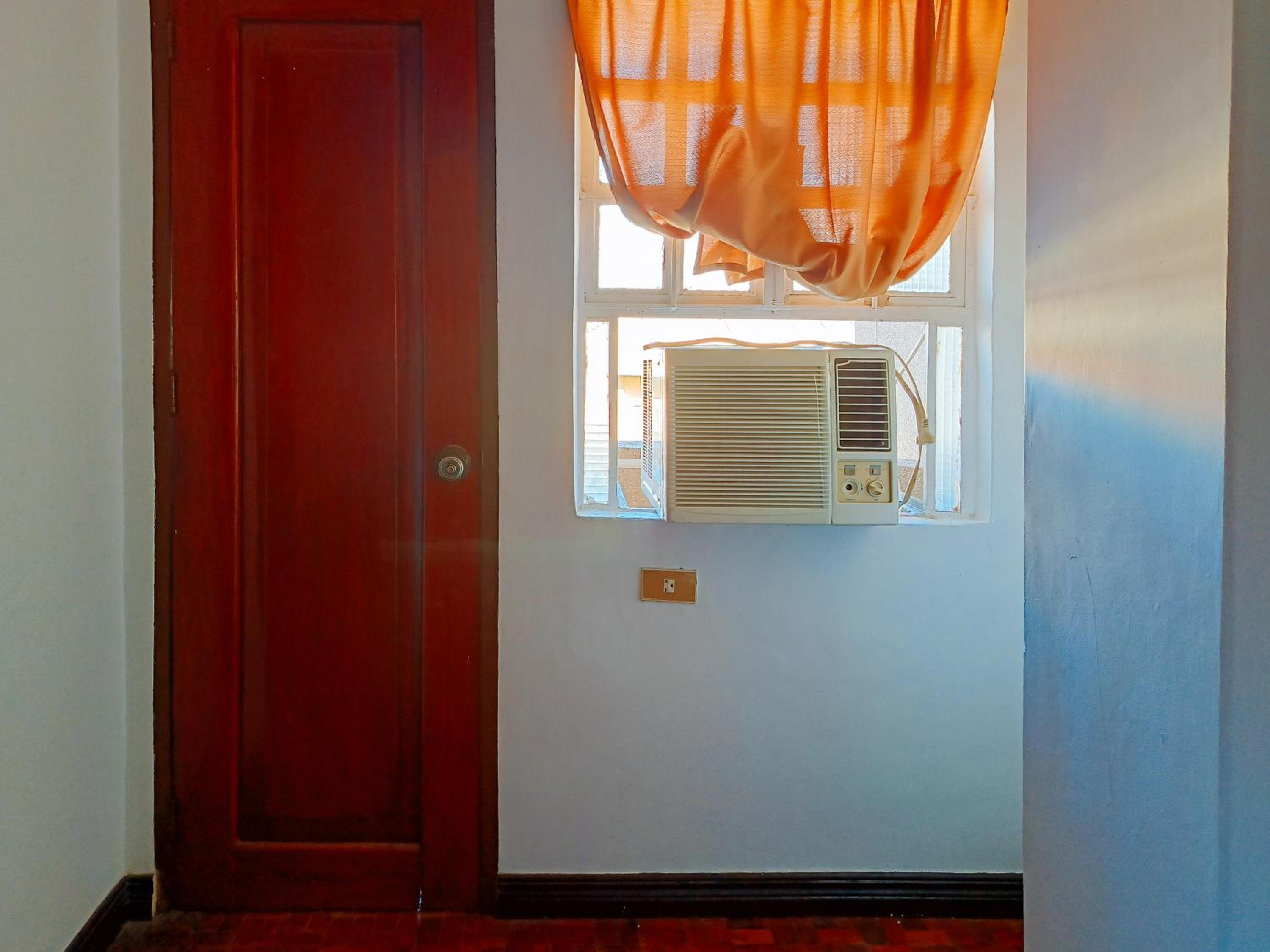 Queen Suite photo 2