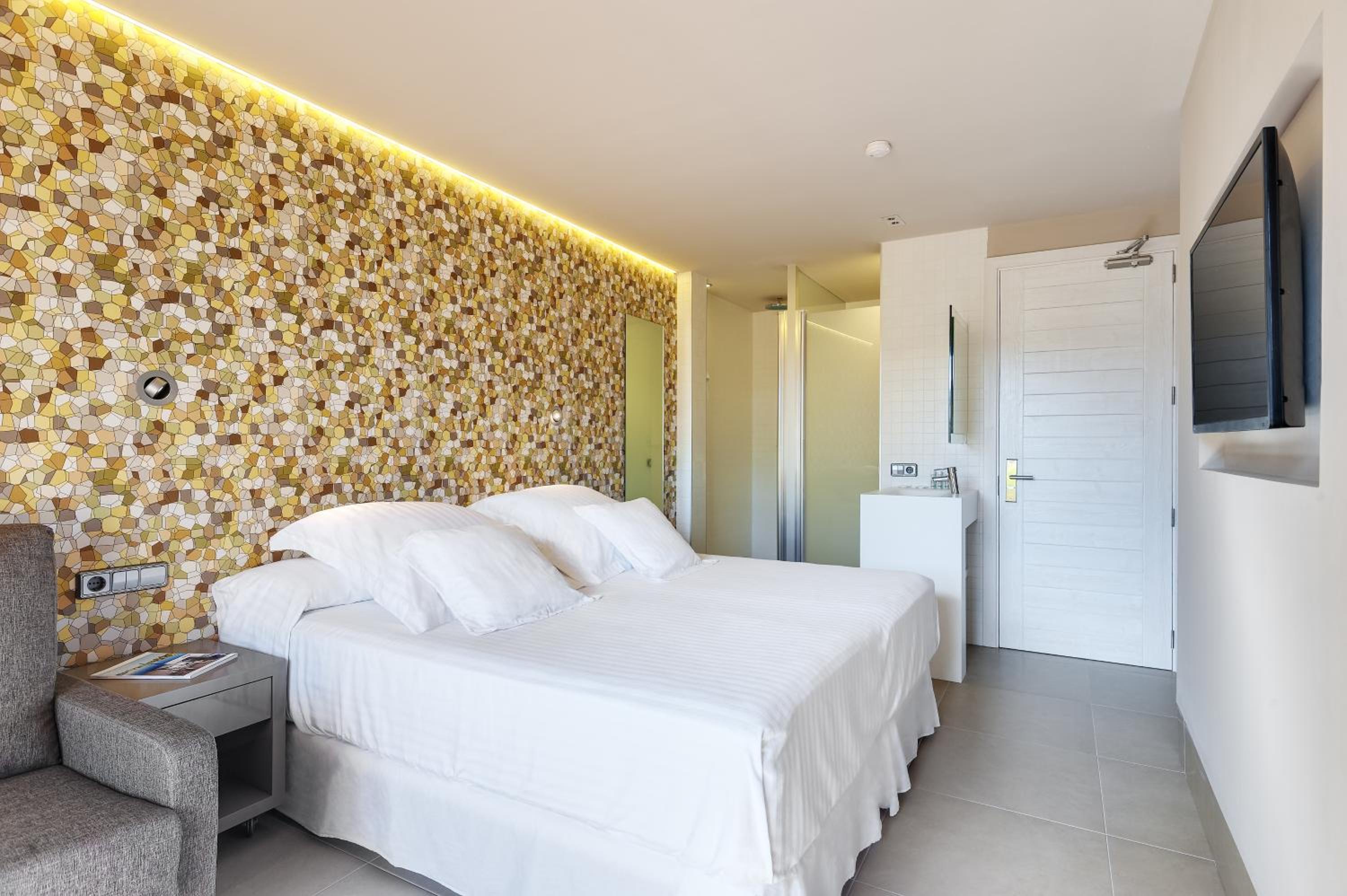 Double Room with Pool View