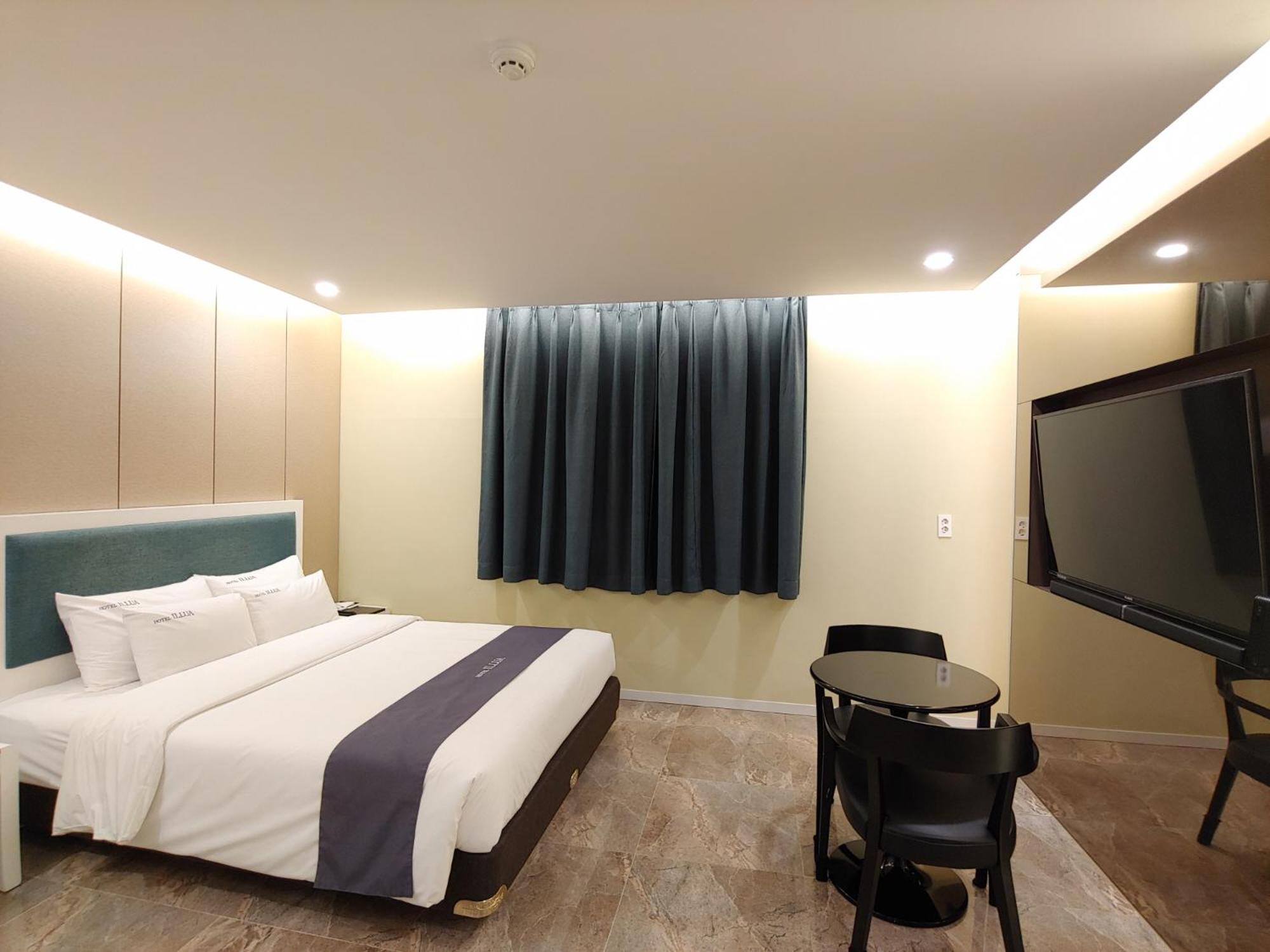 Double Room - Photo 1