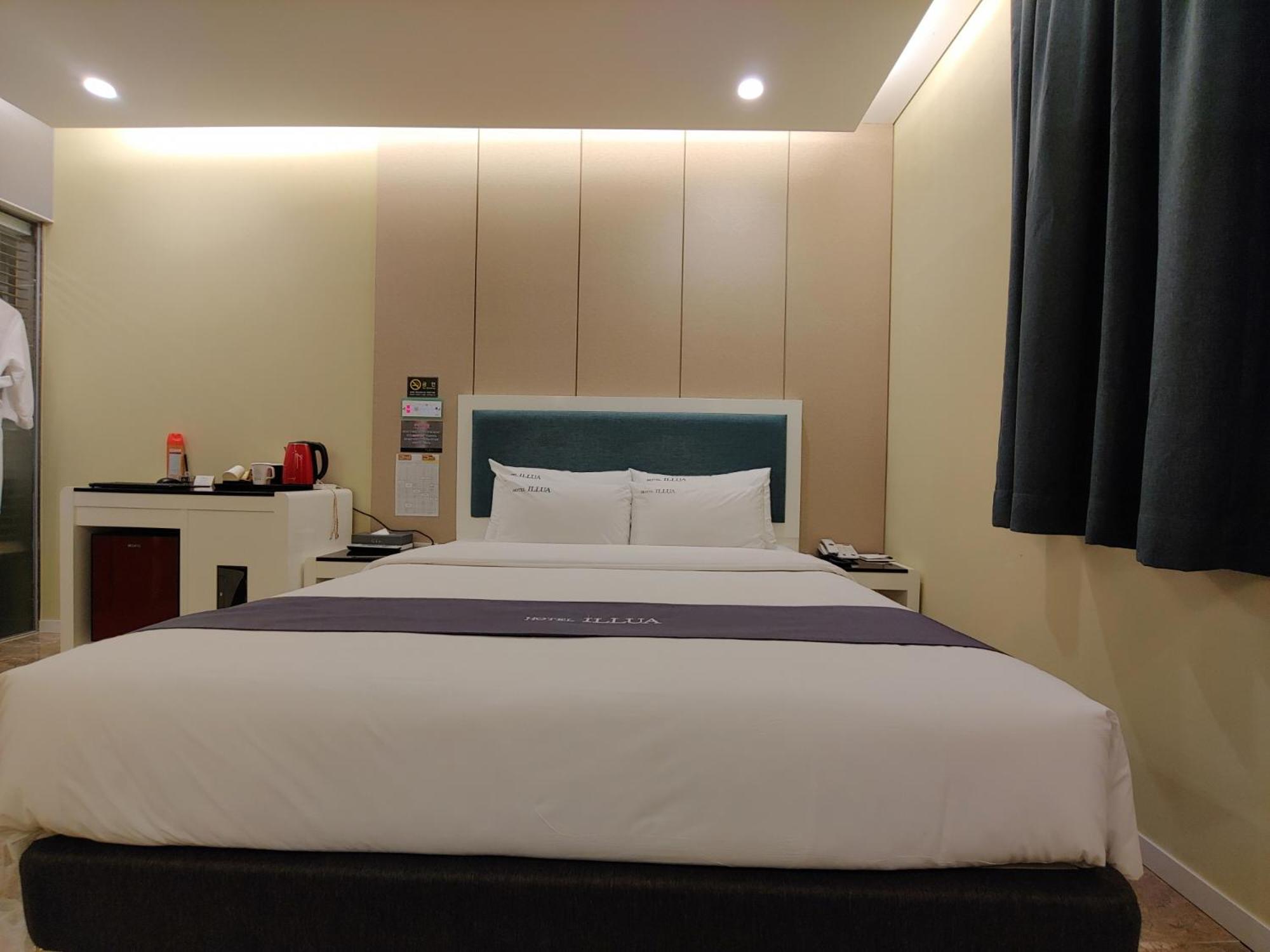 Double Room - Photo 16
