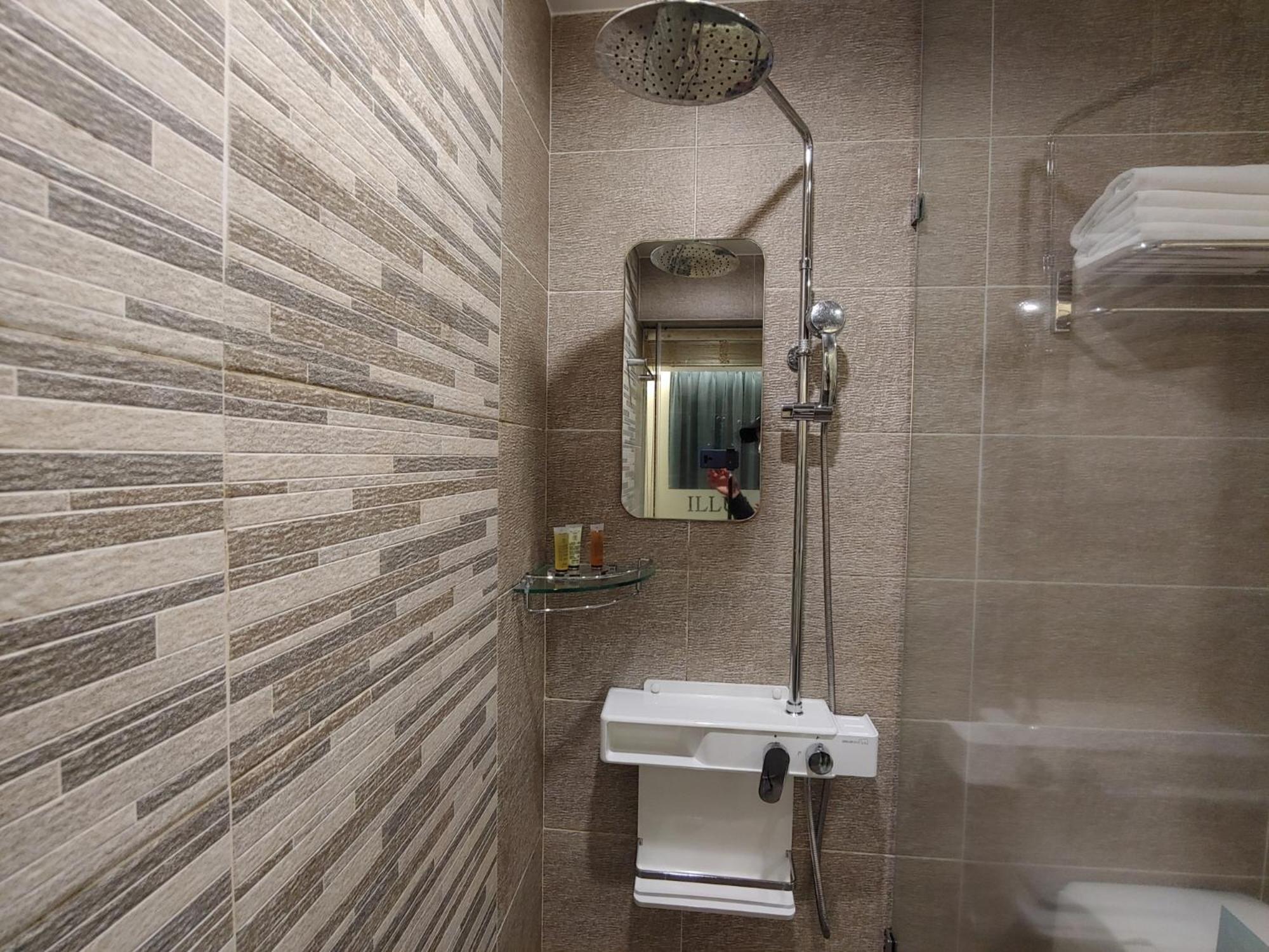 Double Room - Photo 2