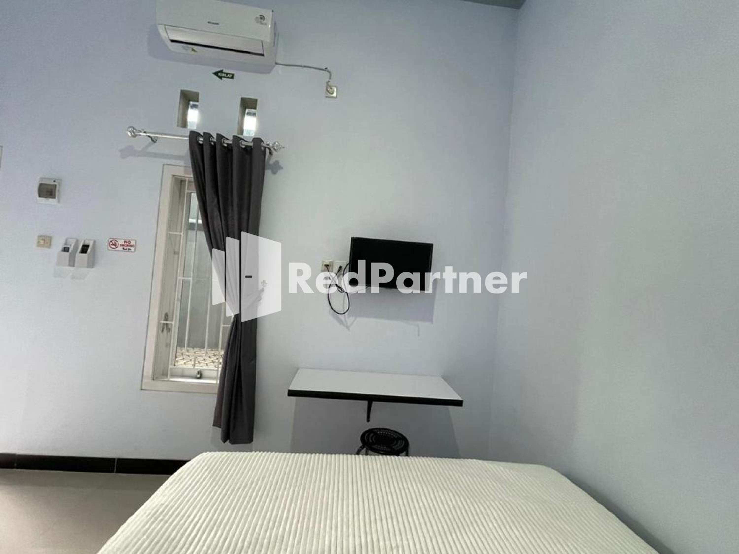Deluxe Room - Photo 7
