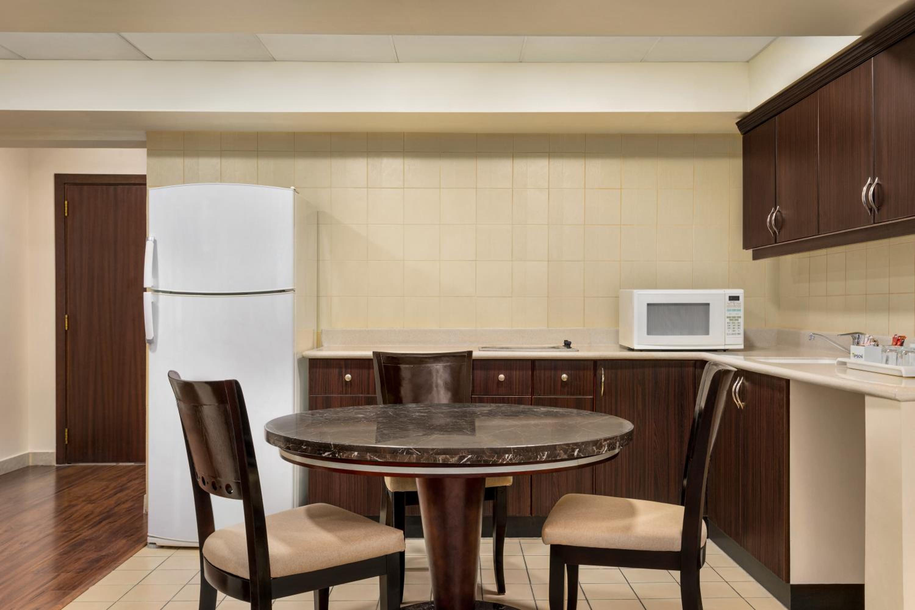 Admiral Suite - Photo 4