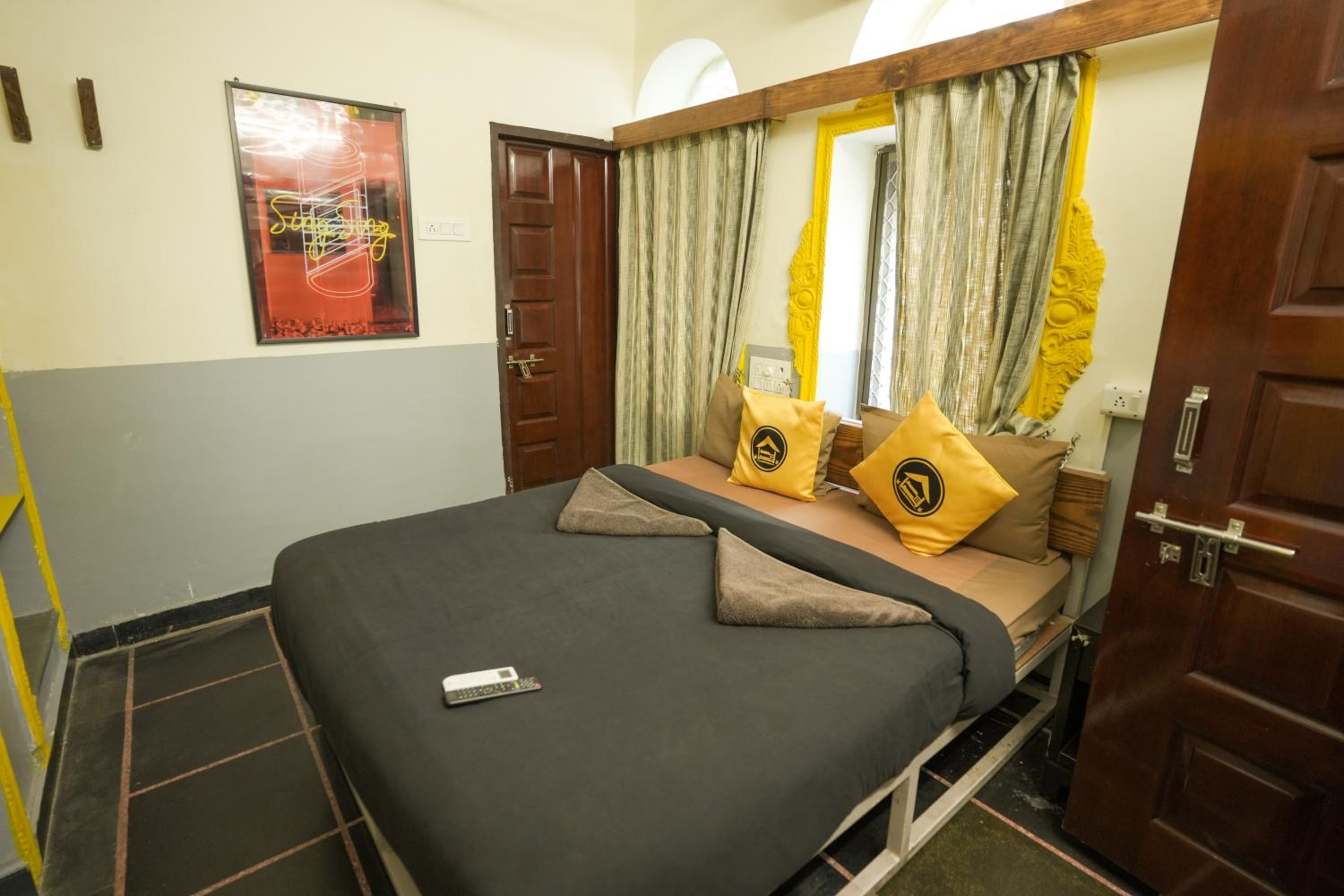 Standard Double Room - Photo 2