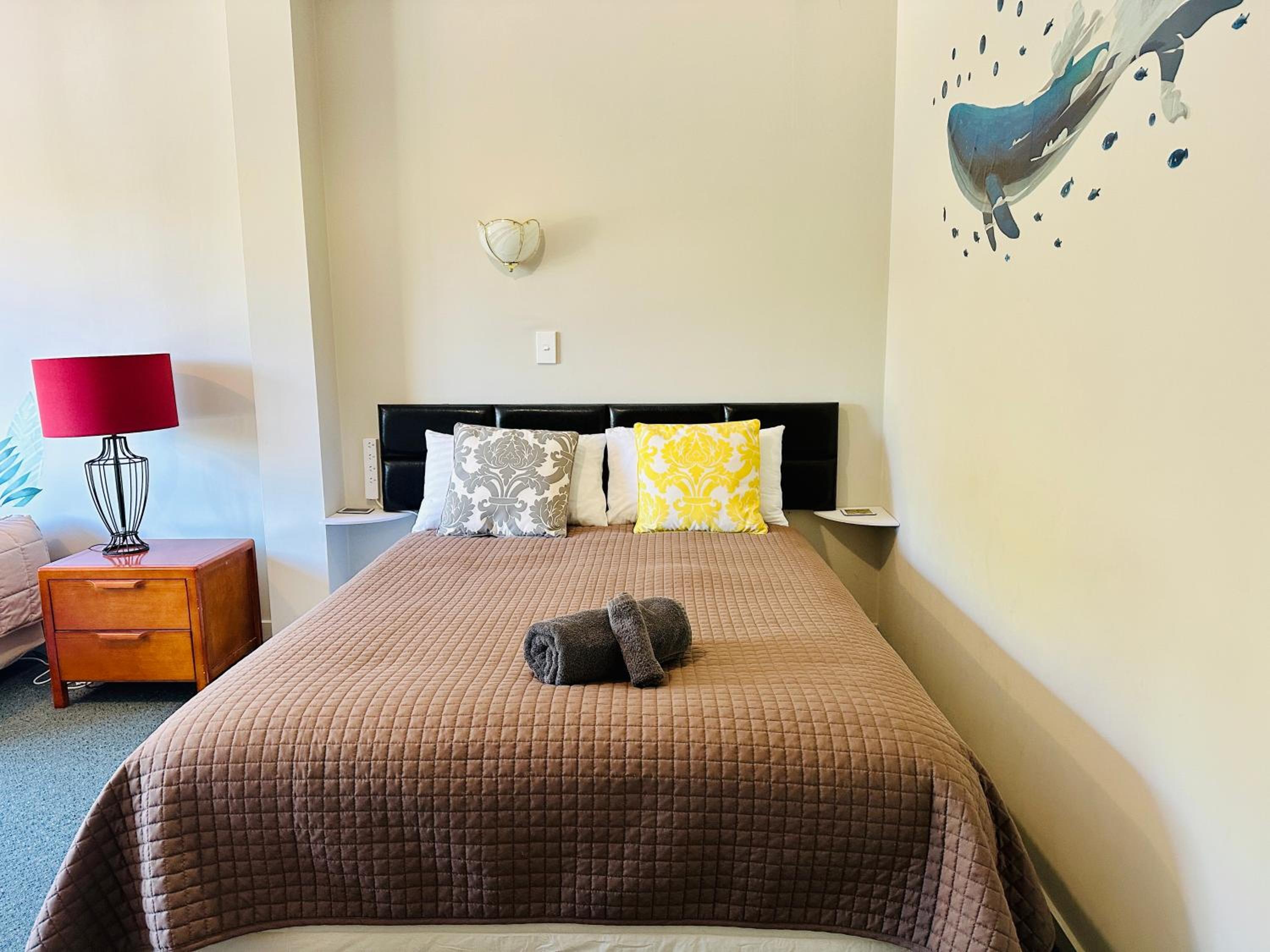 Three-Bedroom Suite - Photo 9