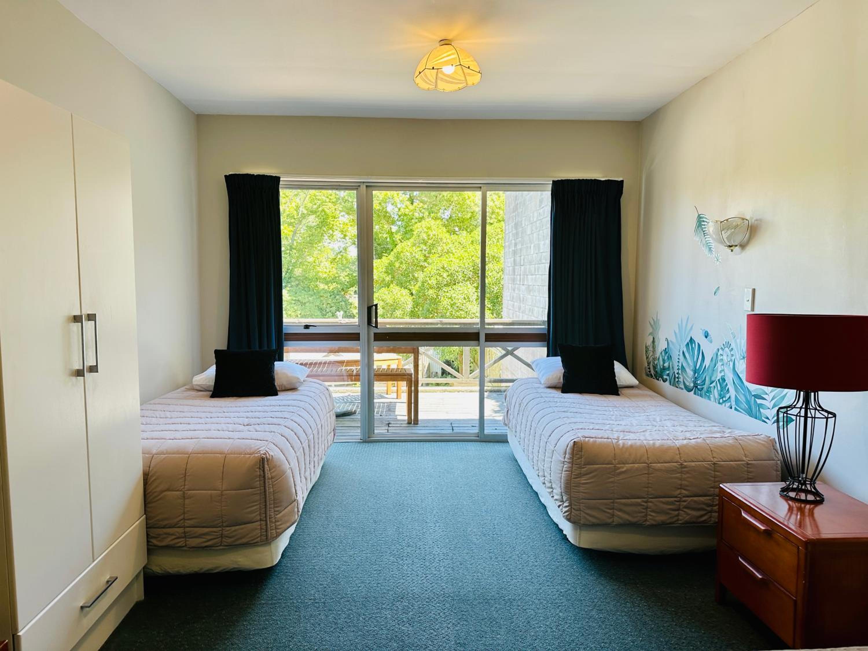 Three-Bedroom Suite - Photo 8