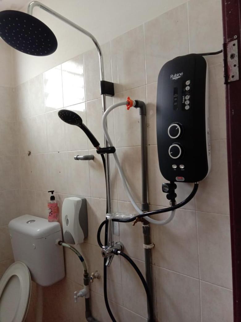 Basic Triple Room with Shared Bathroom photo 2