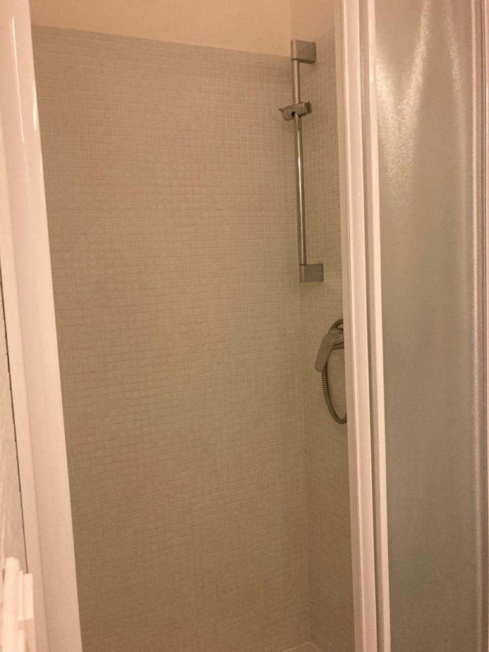Single Room with Private Bathroom photo 1